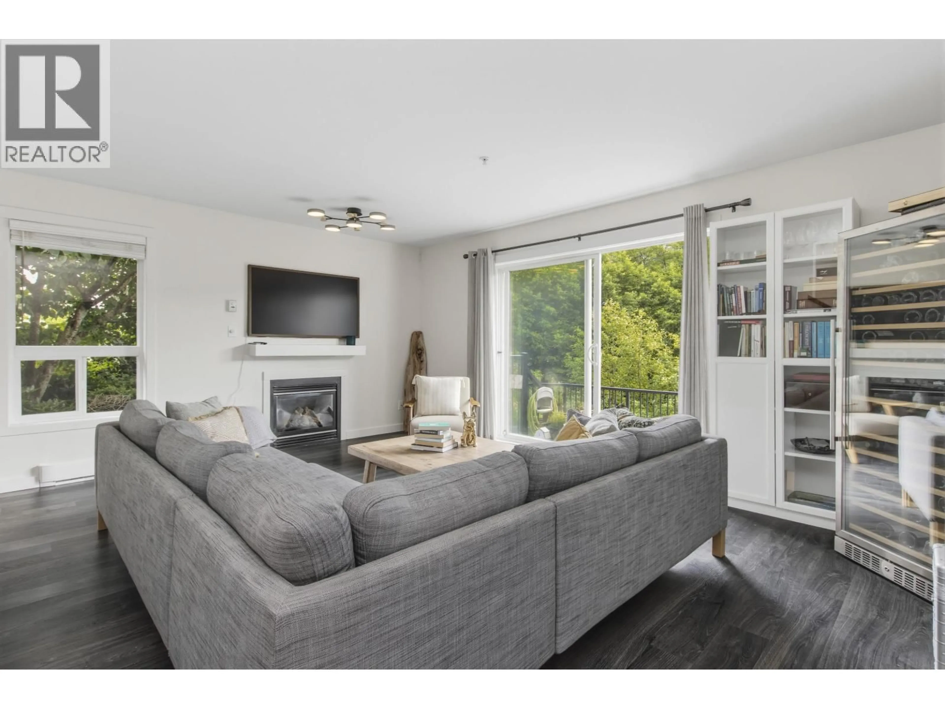 Living room with furniture, unknown for 20 - 1204 MAIN STREET, Squamish British Columbia V8B0S3