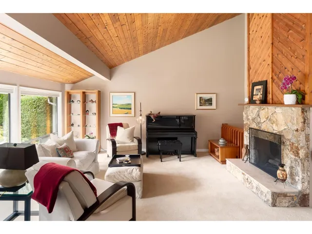 11769 SUMMIT CRESCENT, Delta 5