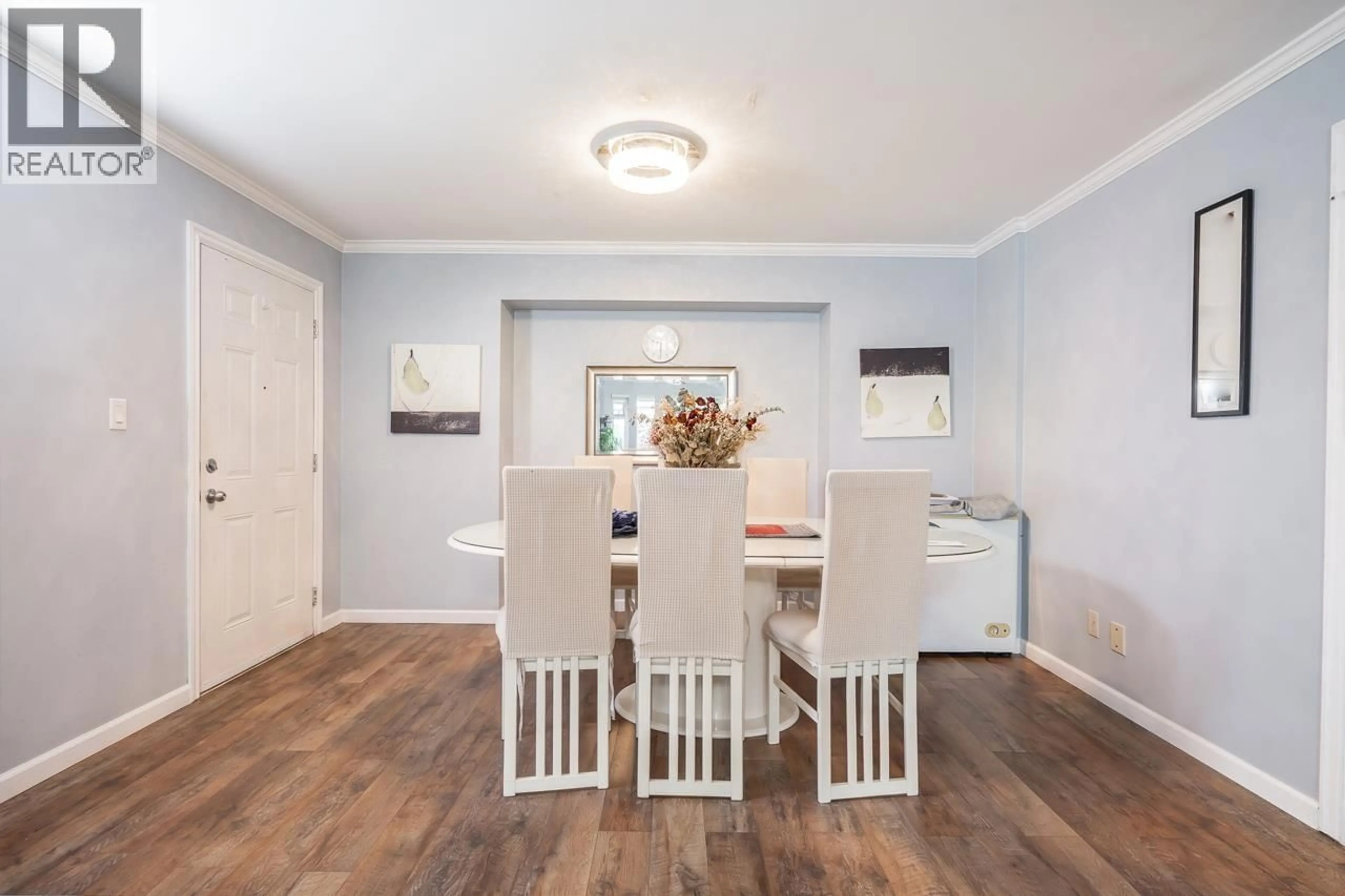 Dining room, wood/laminate floor for 1525 51ST AVENUE, Vancouver British Columbia V5P4R6