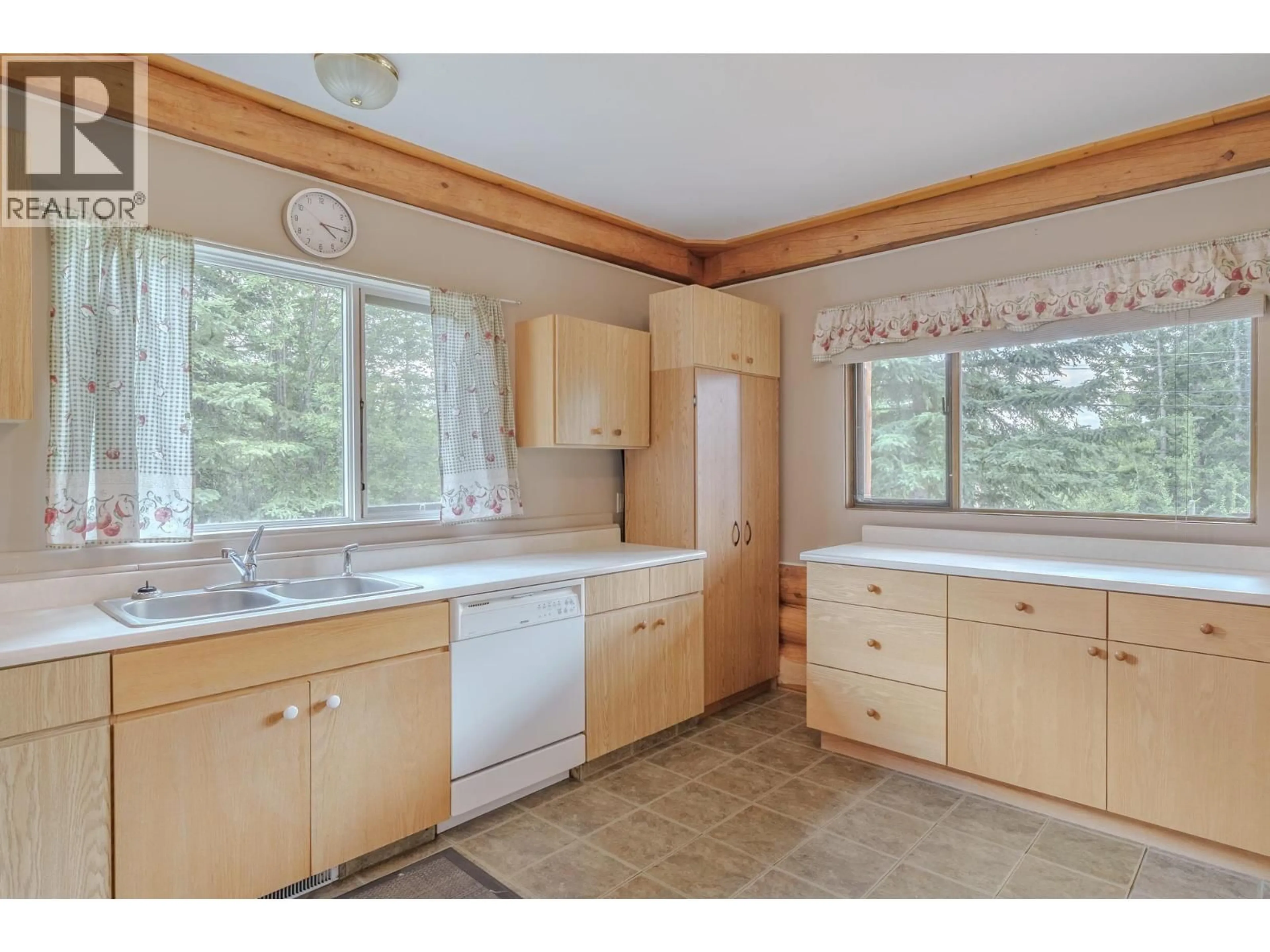 Standard kitchen, unknown for 7532 CARIBOO CHALET ROAD, Deka Lake / Sulphurous / Hathaway Lakes British Columbia V0K1X0
