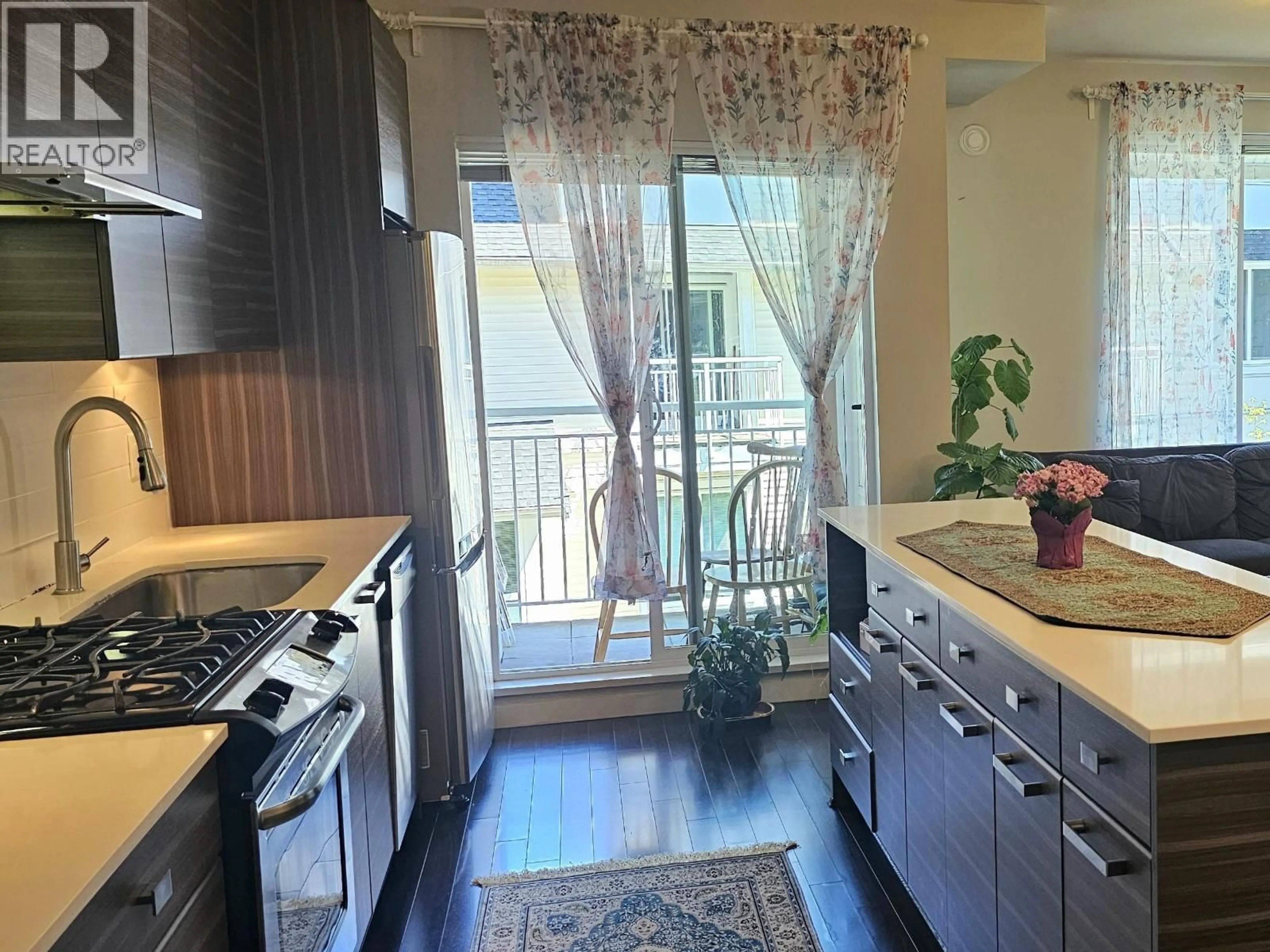 Open concept kitchen, unknown for 47 - 6965 HASTINGS STREET, Burnaby British Columbia V5B4T8