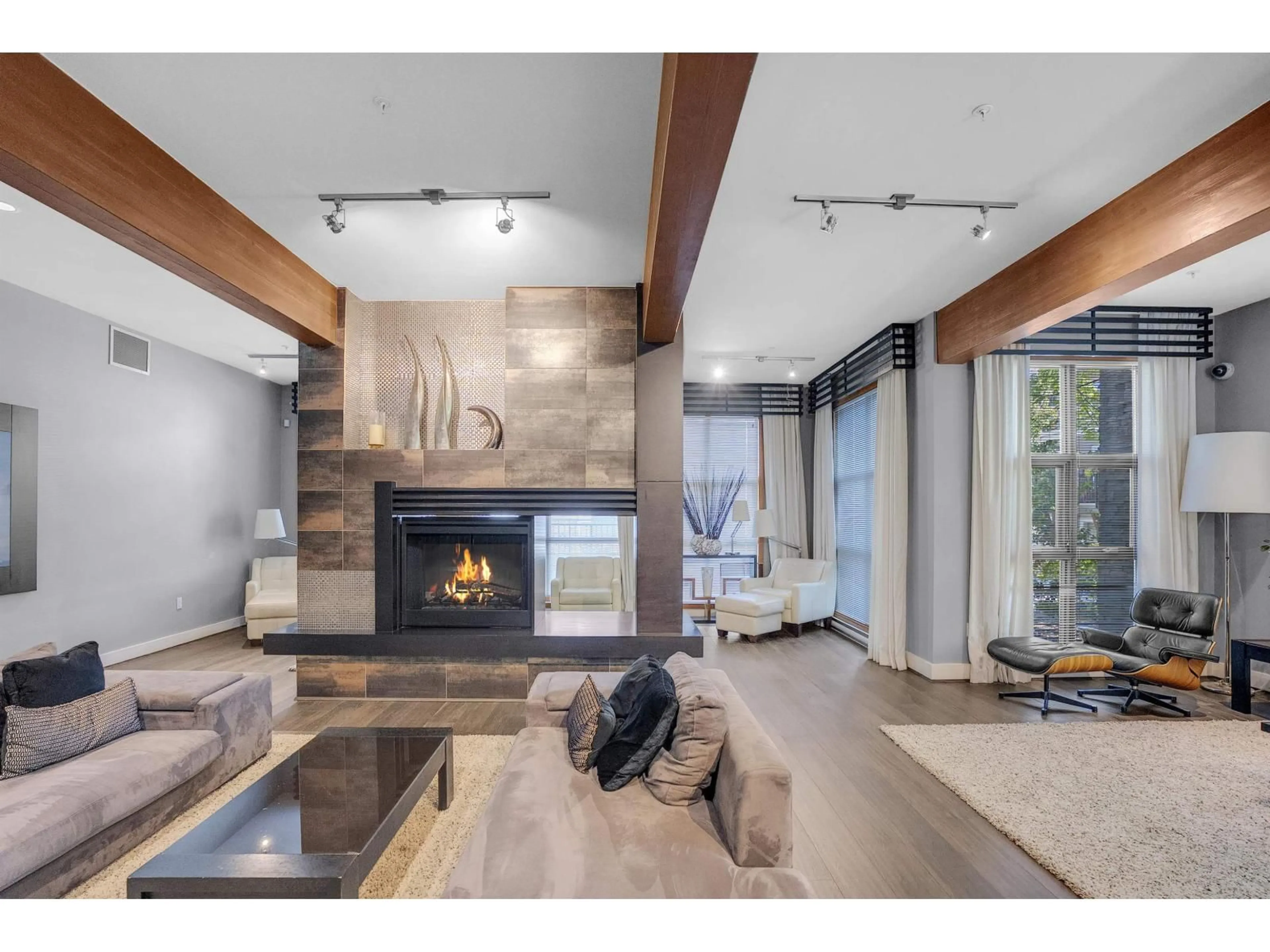 Unknown for 101 - 6671 121 STREET, Surrey British Columbia V3W1T9