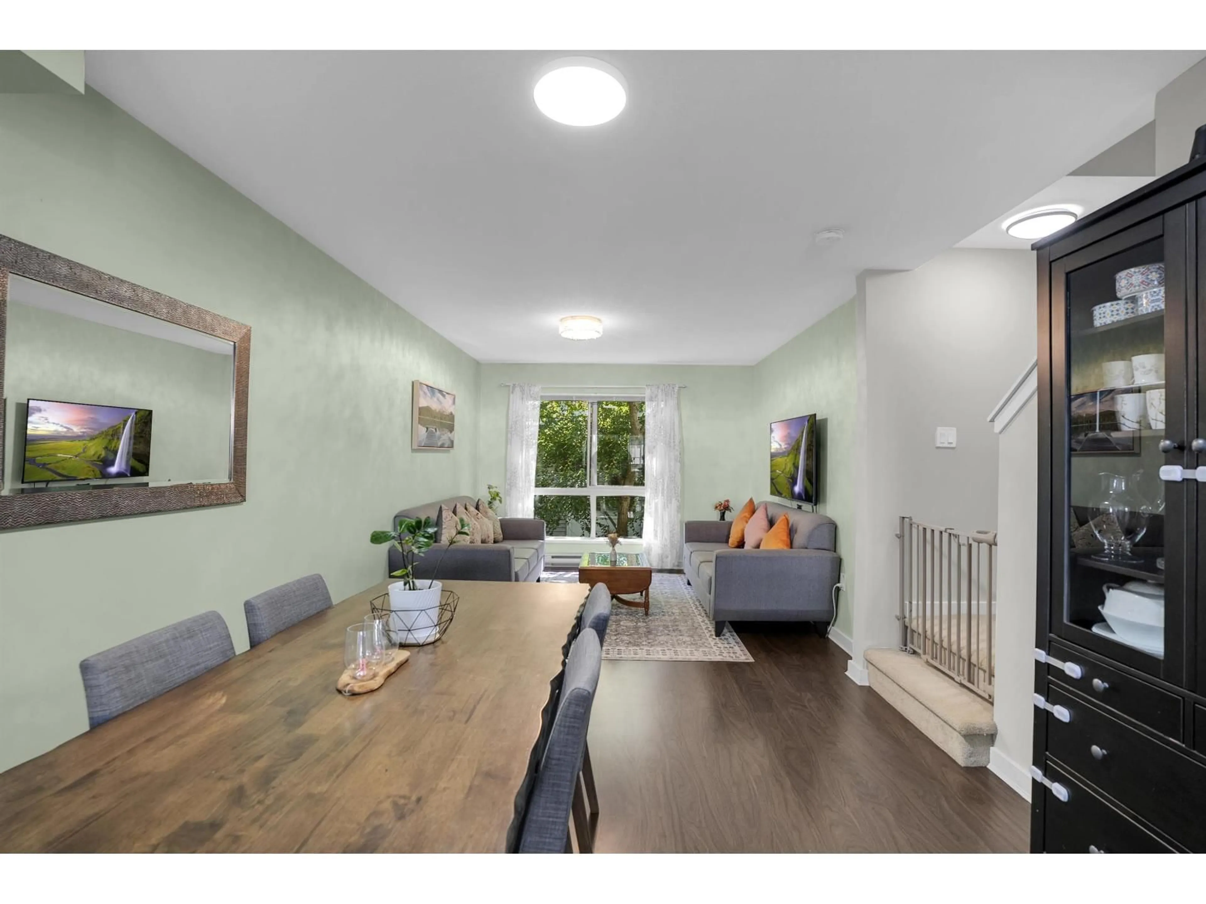 A pic of a room for 101 - 6671 121 STREET, Surrey British Columbia V3W1T9