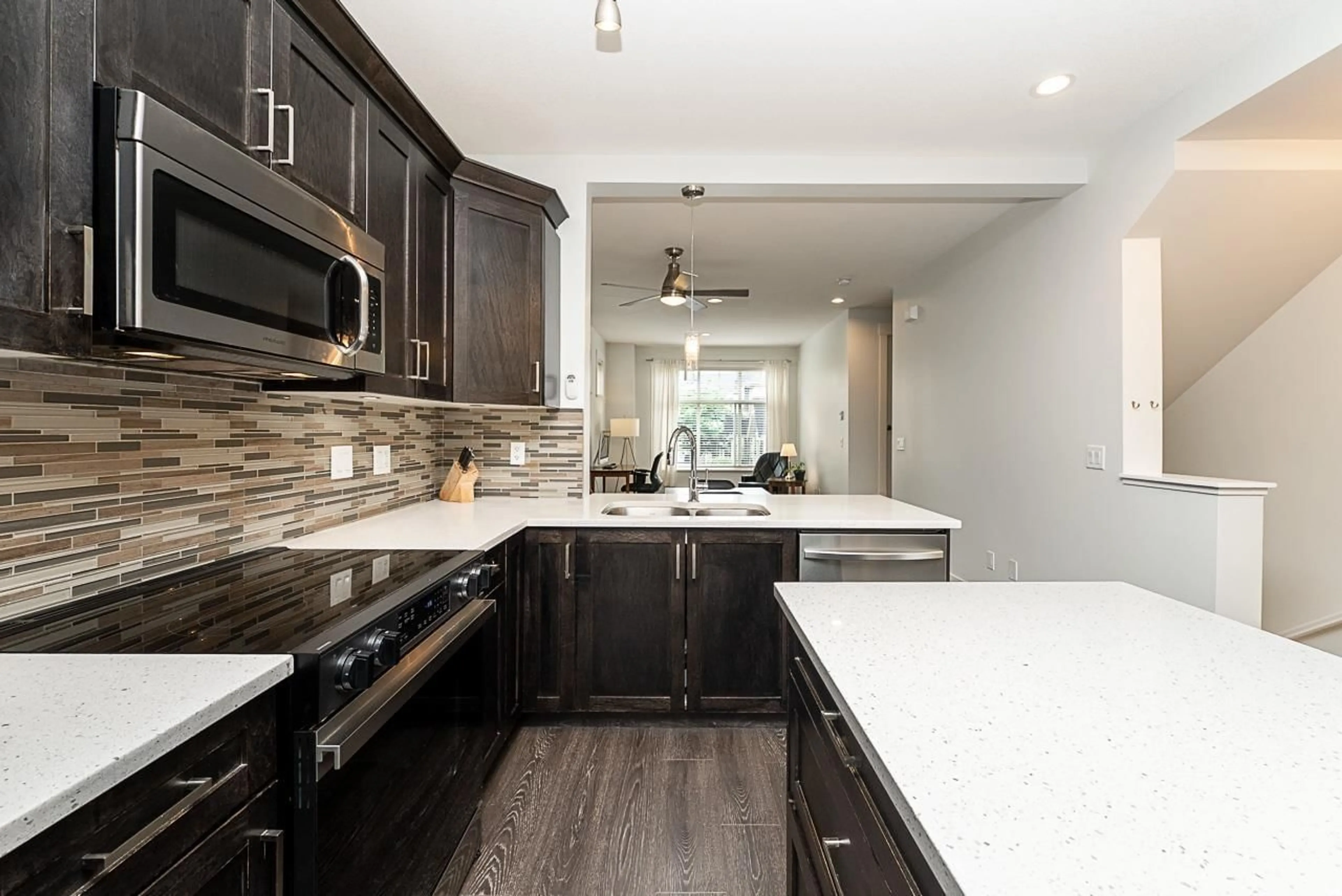 Open concept kitchen, ceramic/tile floor for 124 - 19525 73 AVENUE, Surrey British Columbia V4N6L7