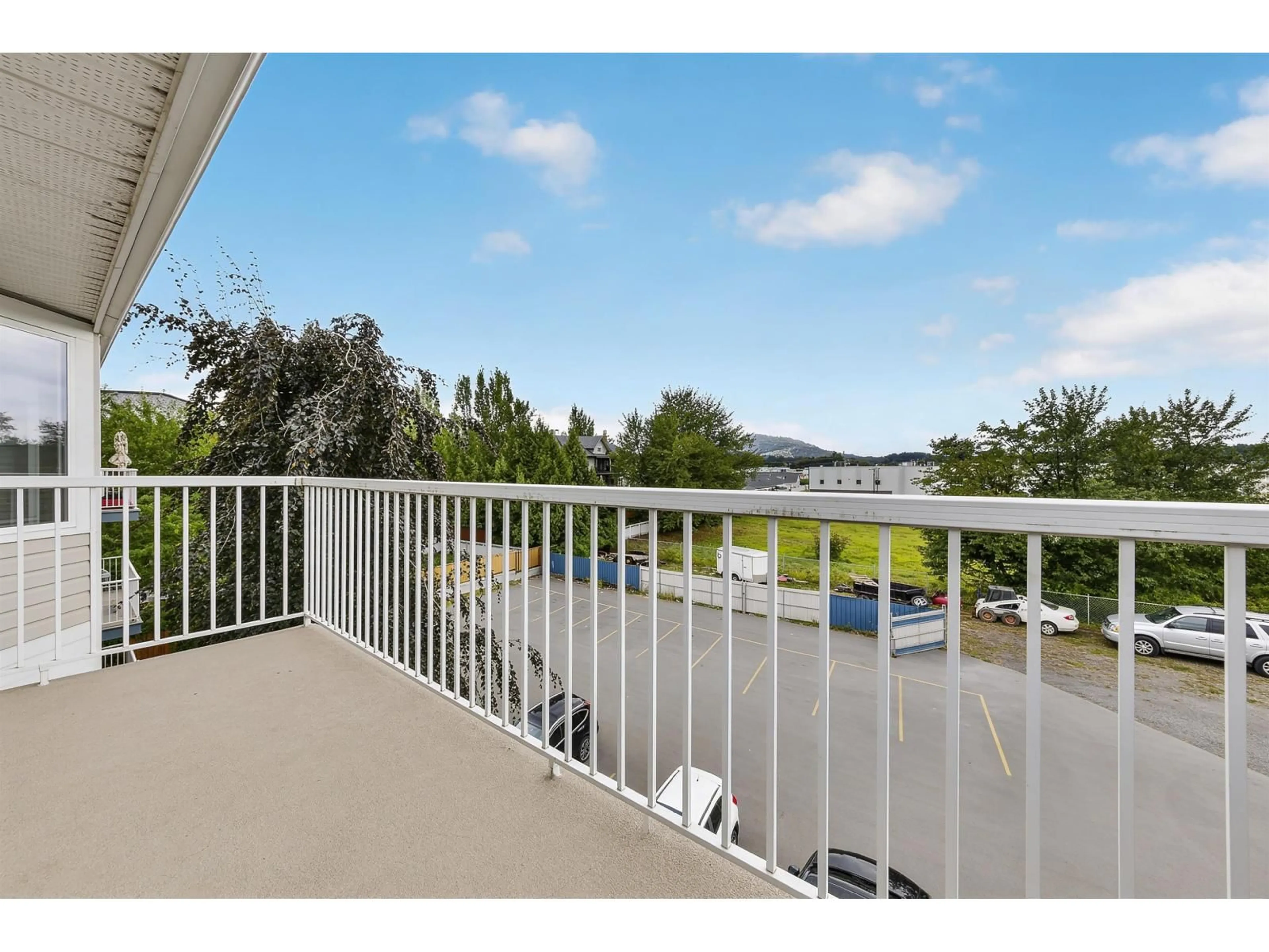 Patio, water/lake/river/ocean view for 408 - 8537 YOUNG ROAD, Chilliwack British Columbia V2P4P2