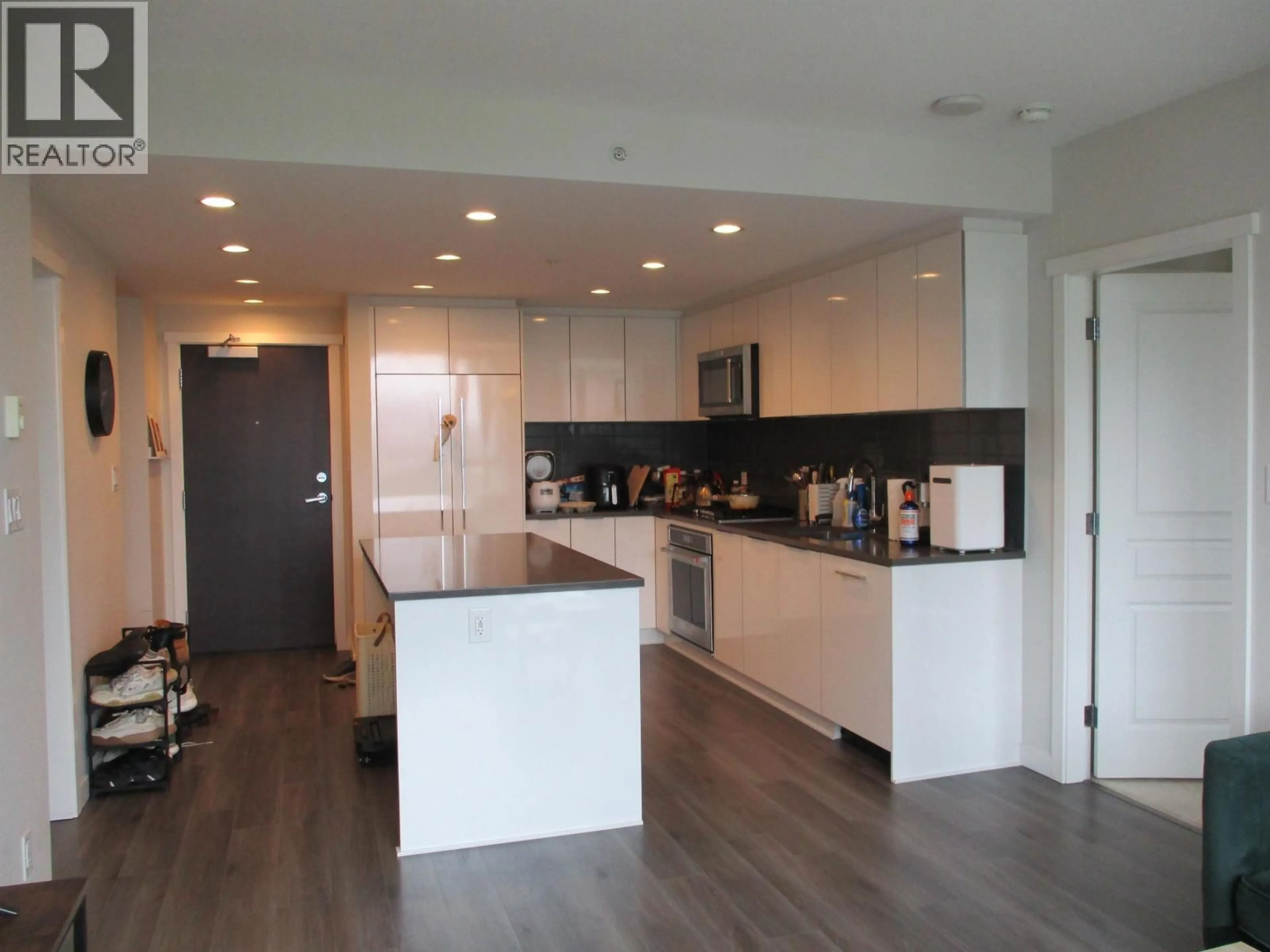 Unknown for 2304 - 3100 WINDSOR GATE, Coquitlam British Columbia V3B0P3