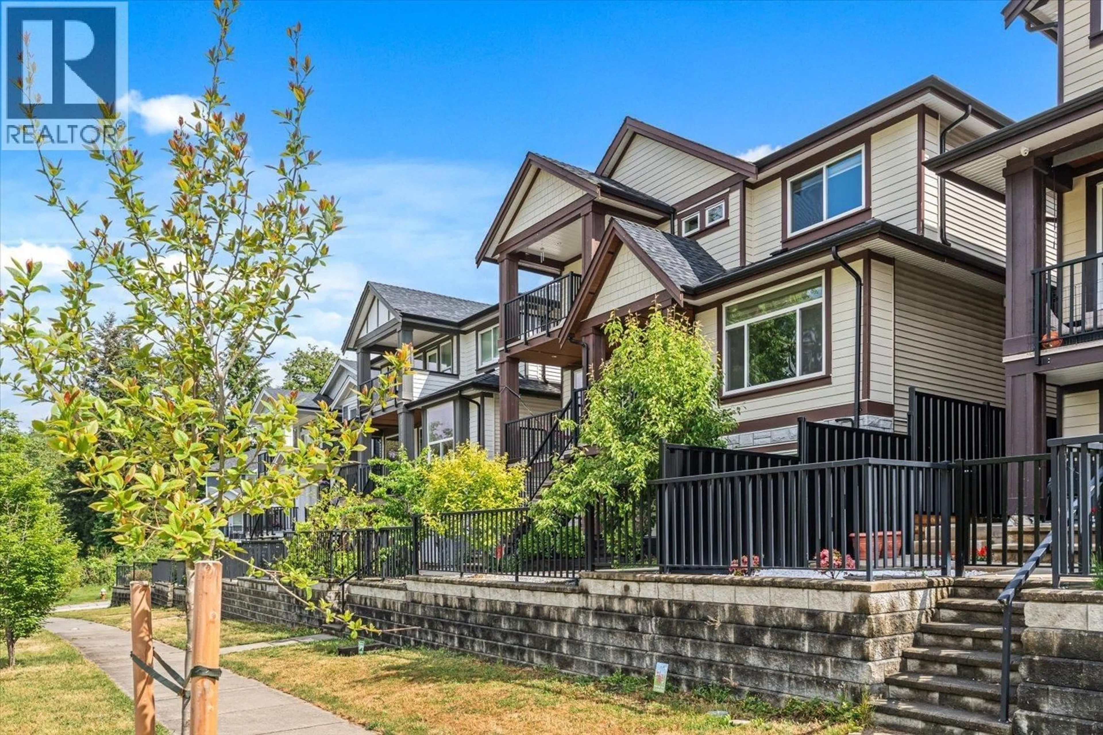 A pic from outside/outdoor area/front of a property/back of a property/a pic from drone, mountain view for 10166 JACKSON ROAD, Maple Ridge British Columbia V2W0H1