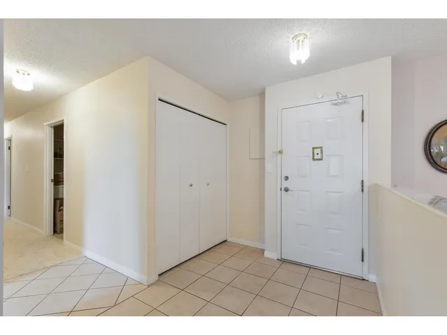 305 - 1521 BLACKWOOD STREET, White Rock 3