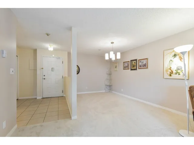 305 - 1521 BLACKWOOD STREET, White Rock 4
