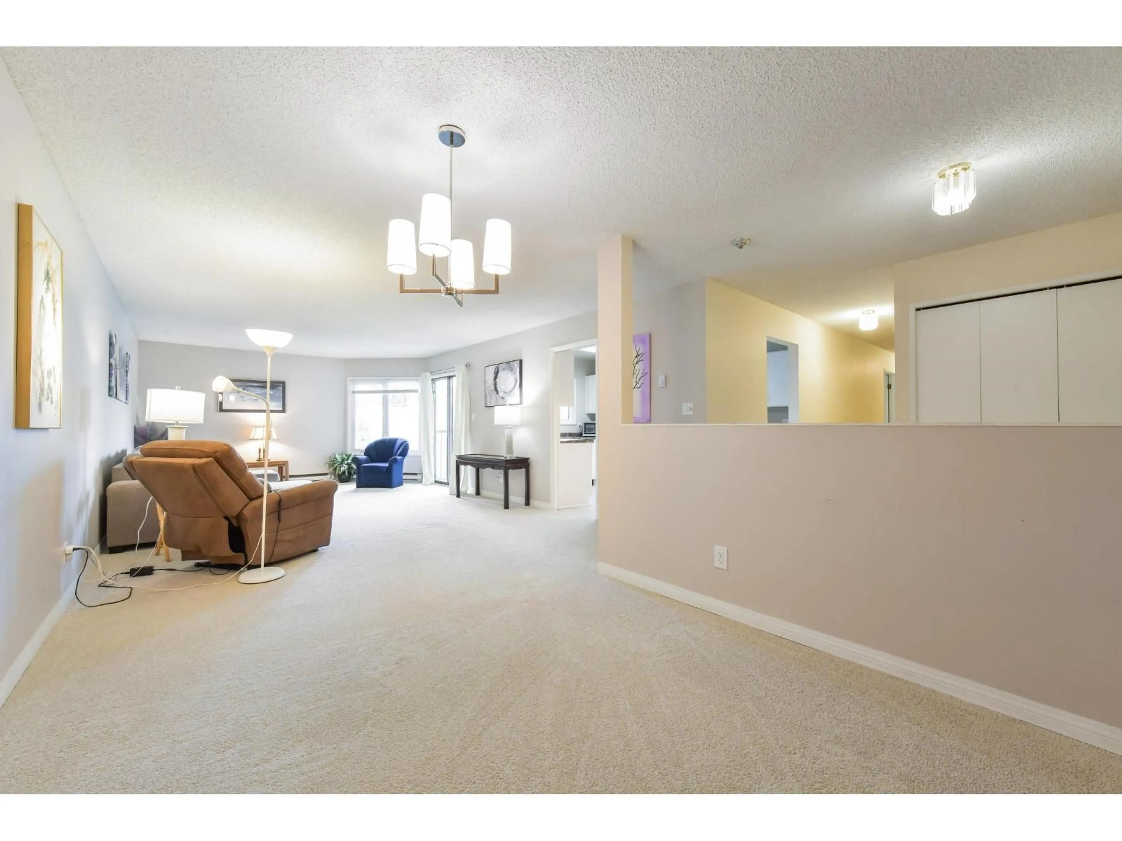 Unknown for 305 - 1521 BLACKWOOD STREET, White Rock British Columbia V4B3V6