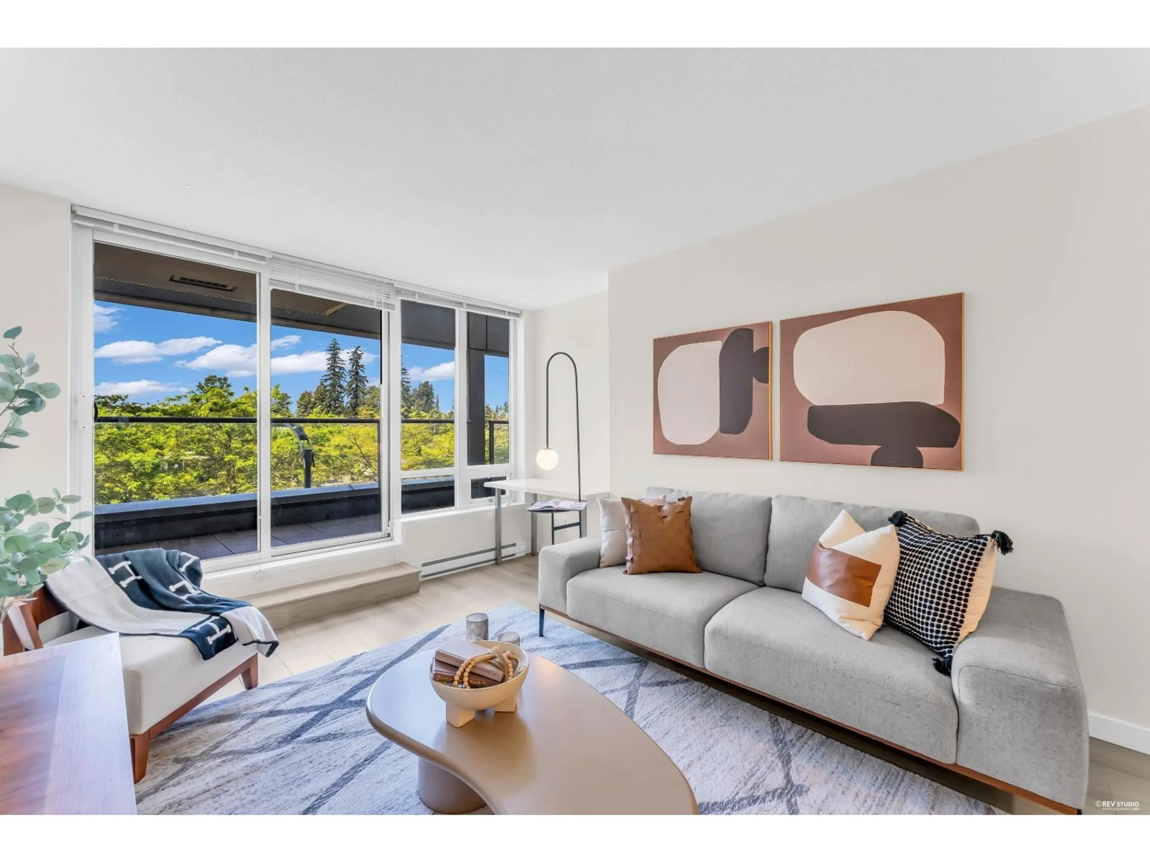 Living room with furniture, unknown for 209 - 9981 WHALLEY BOULEVARD, Surrey British Columbia V3T0G6