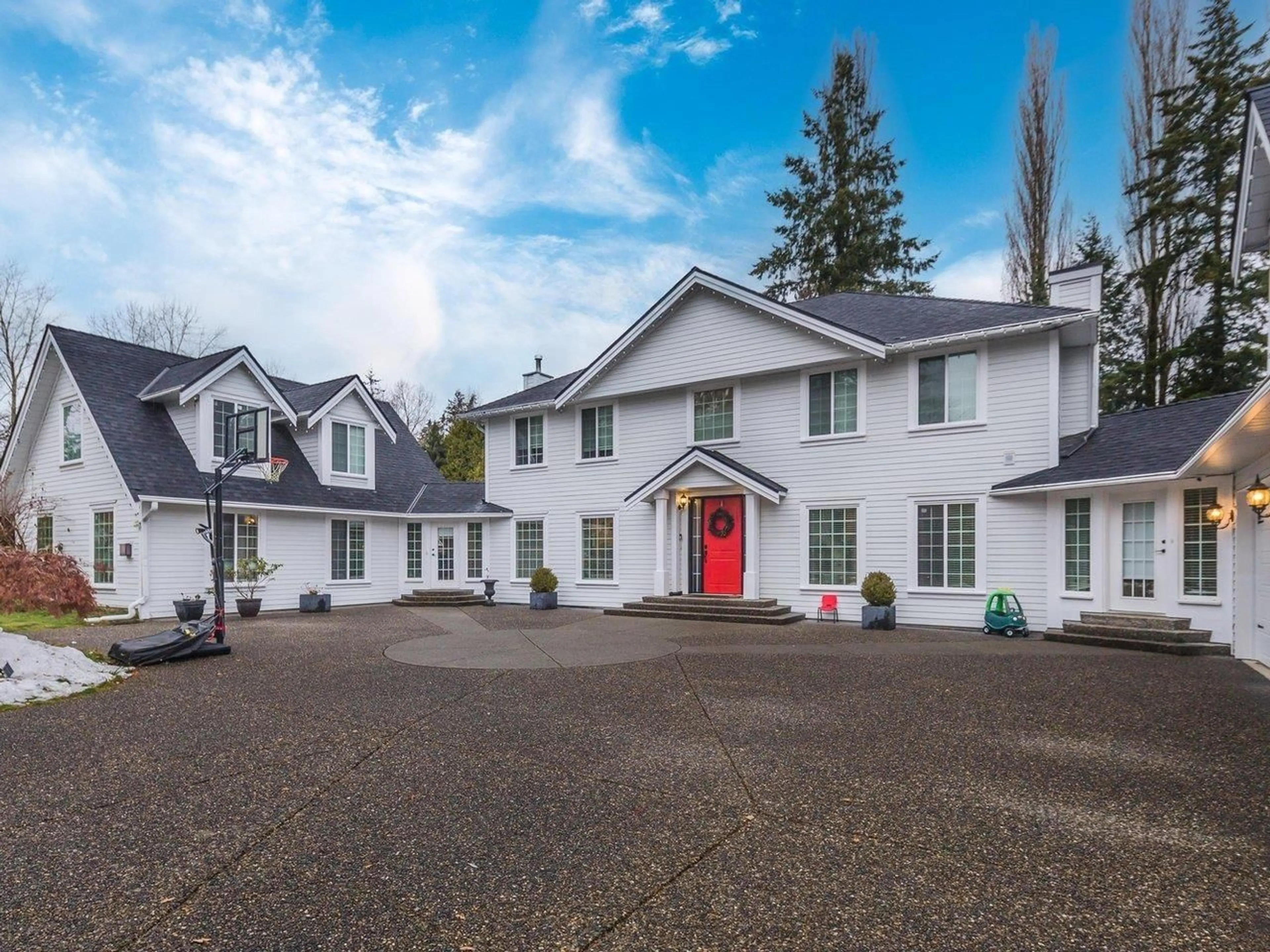 A pic from outside/outdoor area/front of a property/back of a property/a pic from drone, street for 17923 20 AVENUE, Surrey British Columbia V3Z9V2