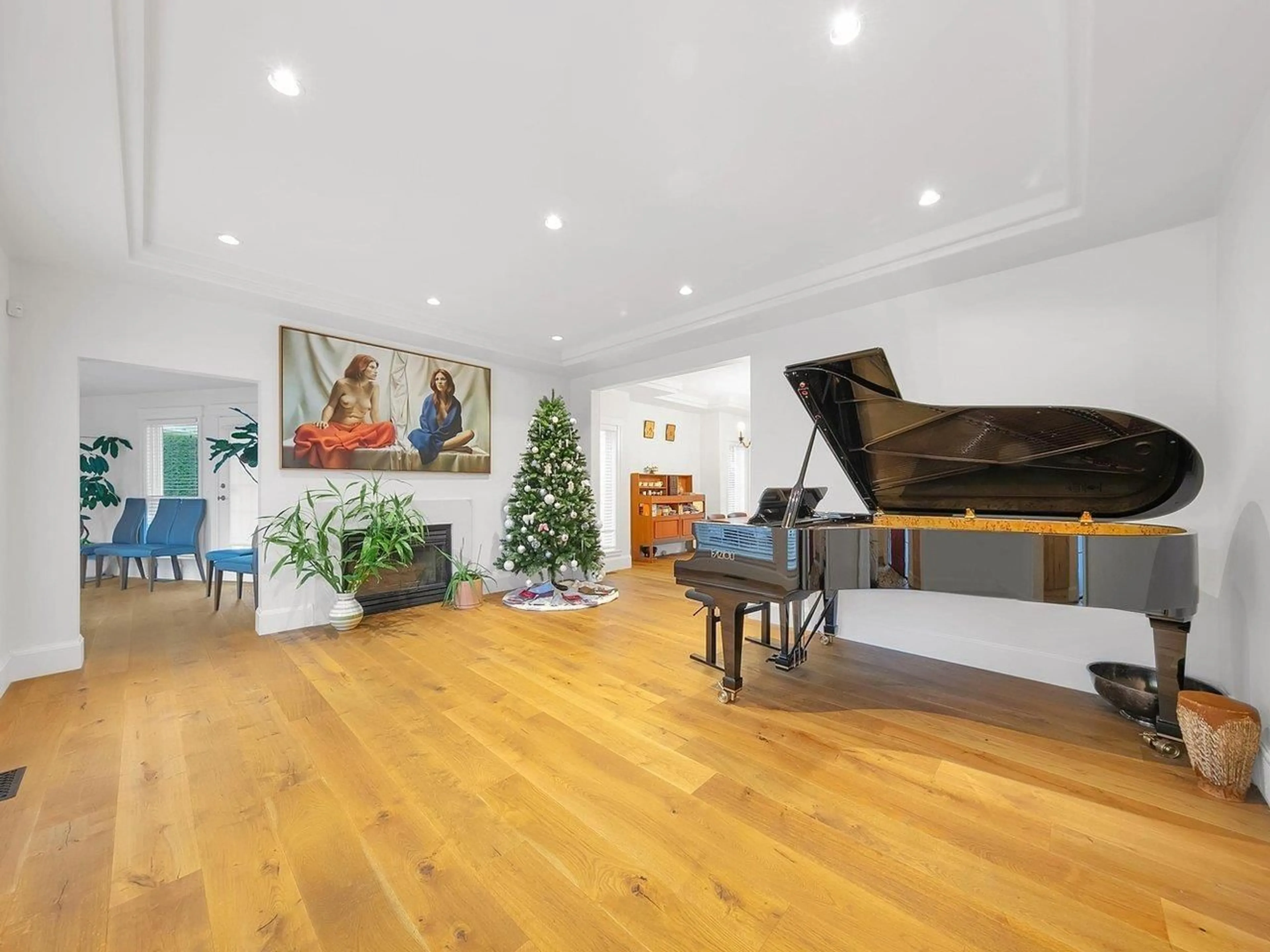 Indoor foyer for 17923 20 AVENUE, Surrey British Columbia V3Z9V2