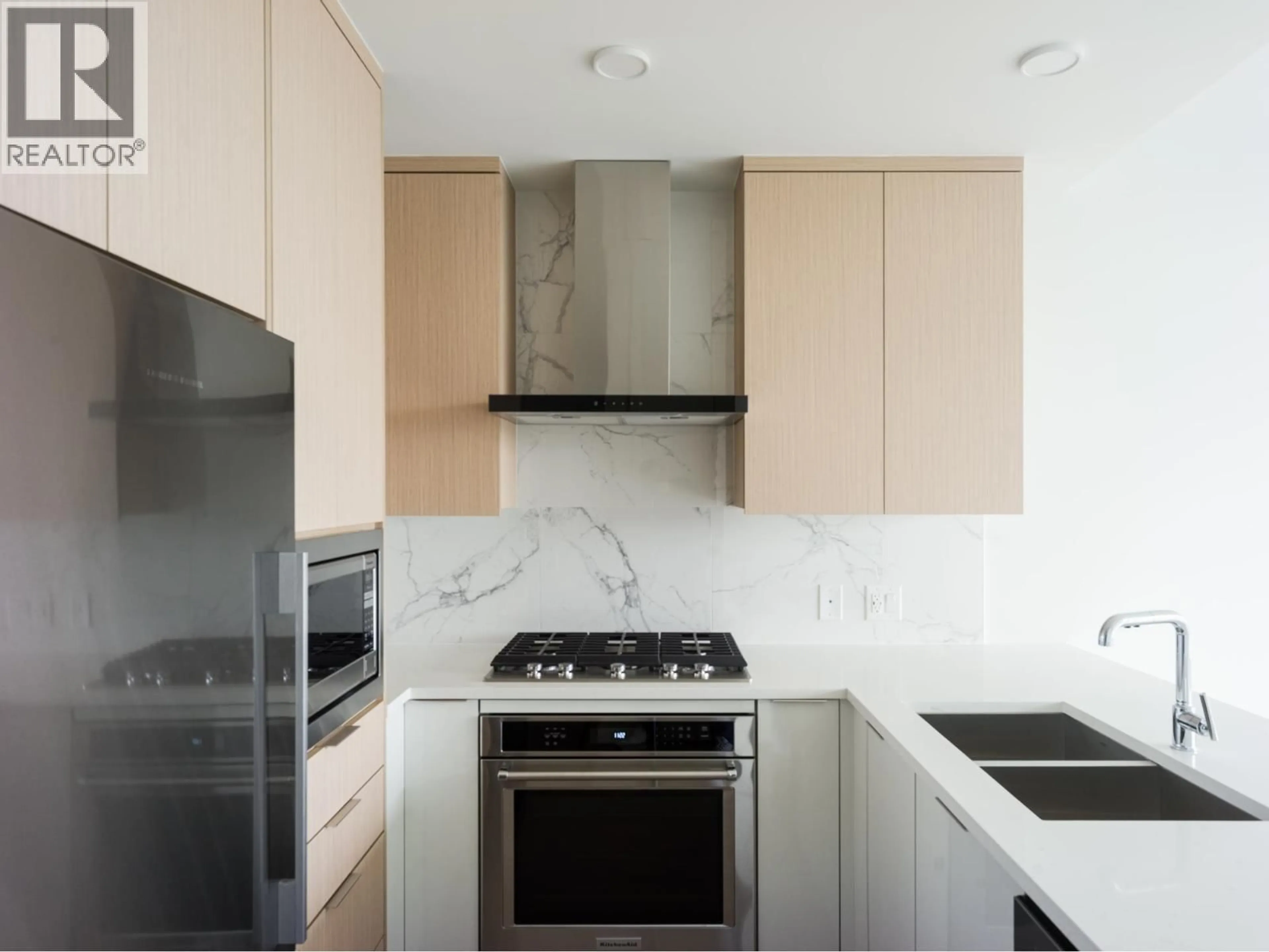 Standard kitchen, unknown for 2104 - 699 WHITING WAY, Coquitlam British Columbia V3J0N7