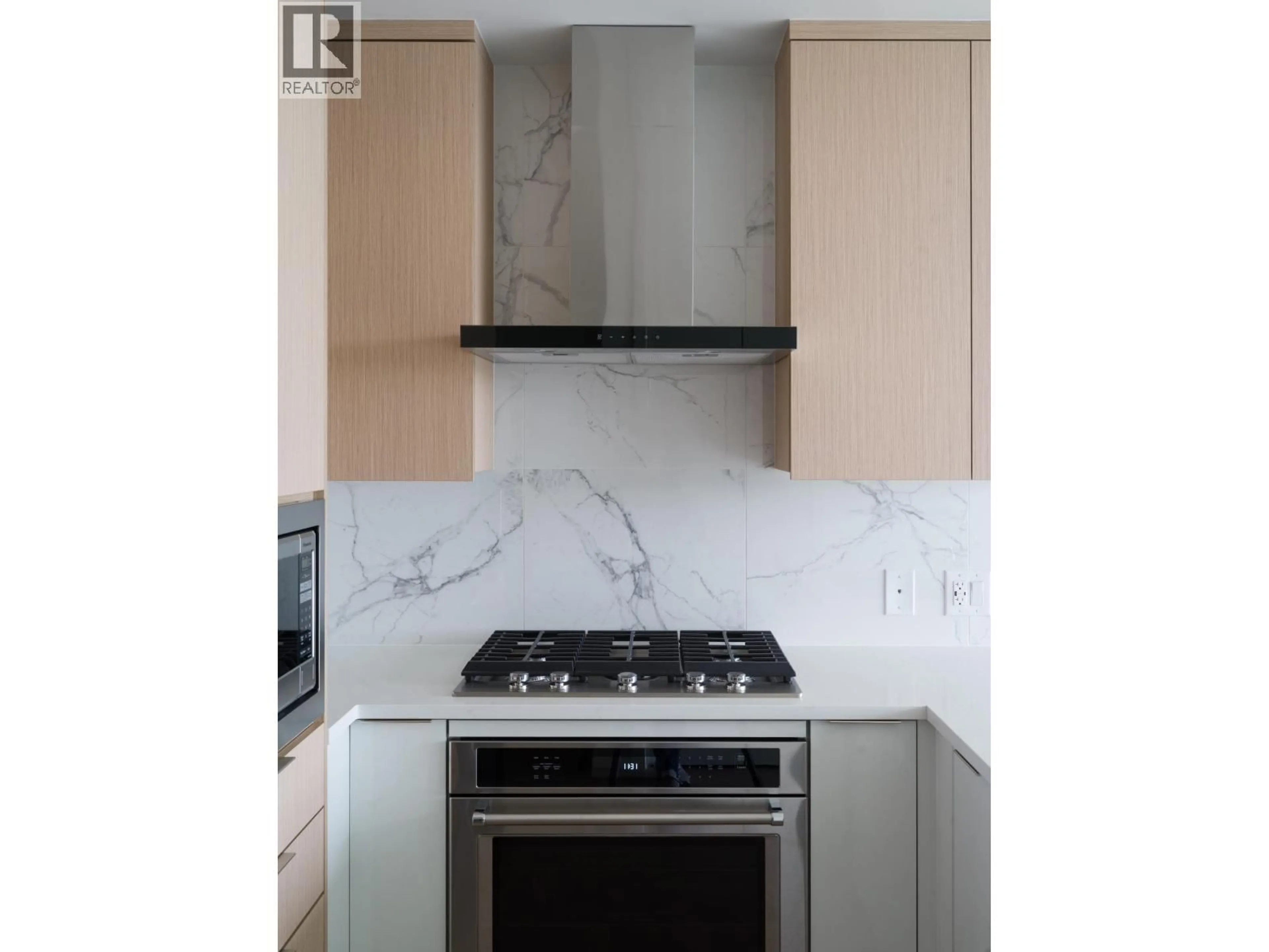 Standard kitchen, unknown for 2104 - 699 WHITING WAY, Coquitlam British Columbia V3J0N7