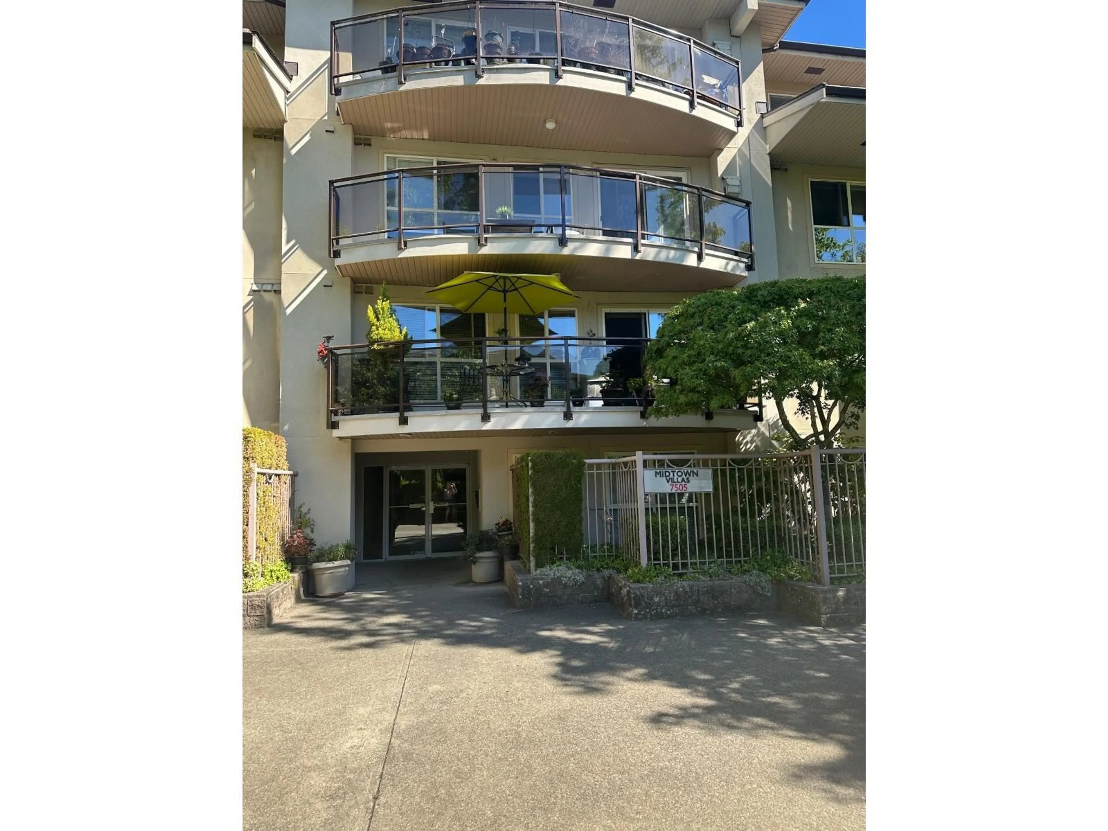 Unknown for 212 - 7505 138 STREET, Surrey British Columbia V3W0W6