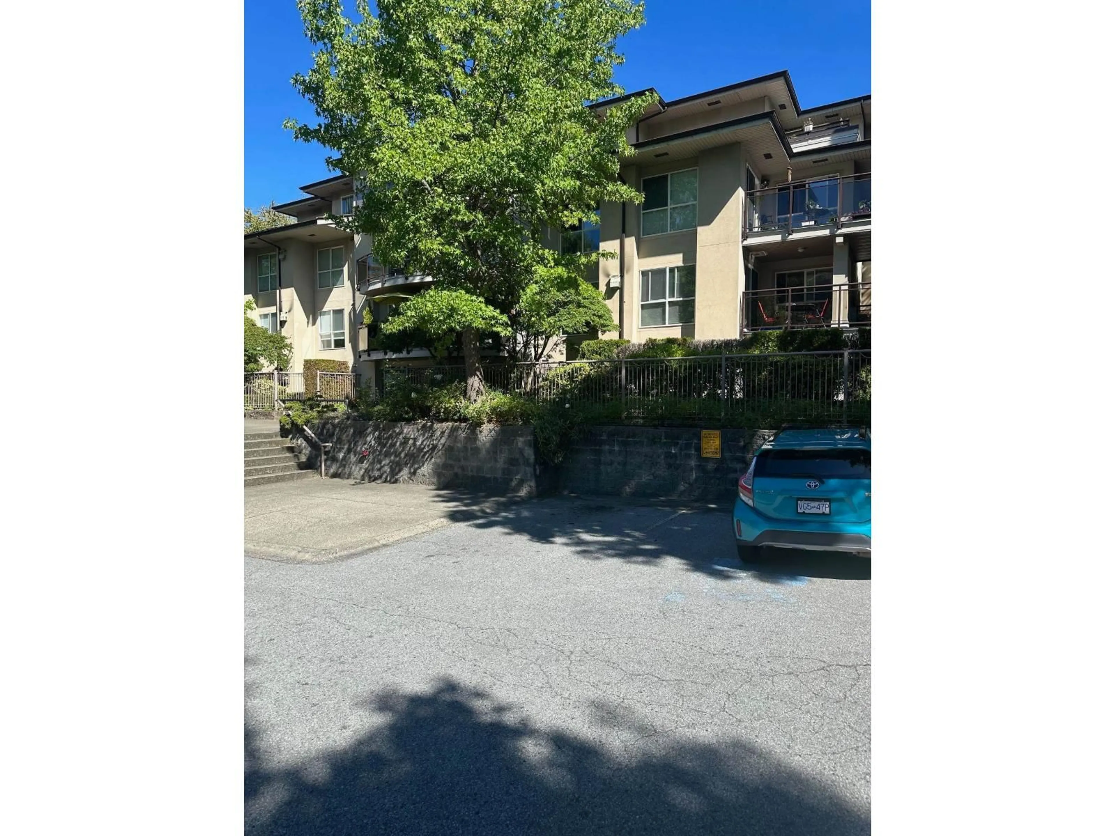 A pic from outside/outdoor area/front of a property/back of a property/a pic from drone, street for 212 - 7505 138 STREET, Surrey British Columbia V3W0W6