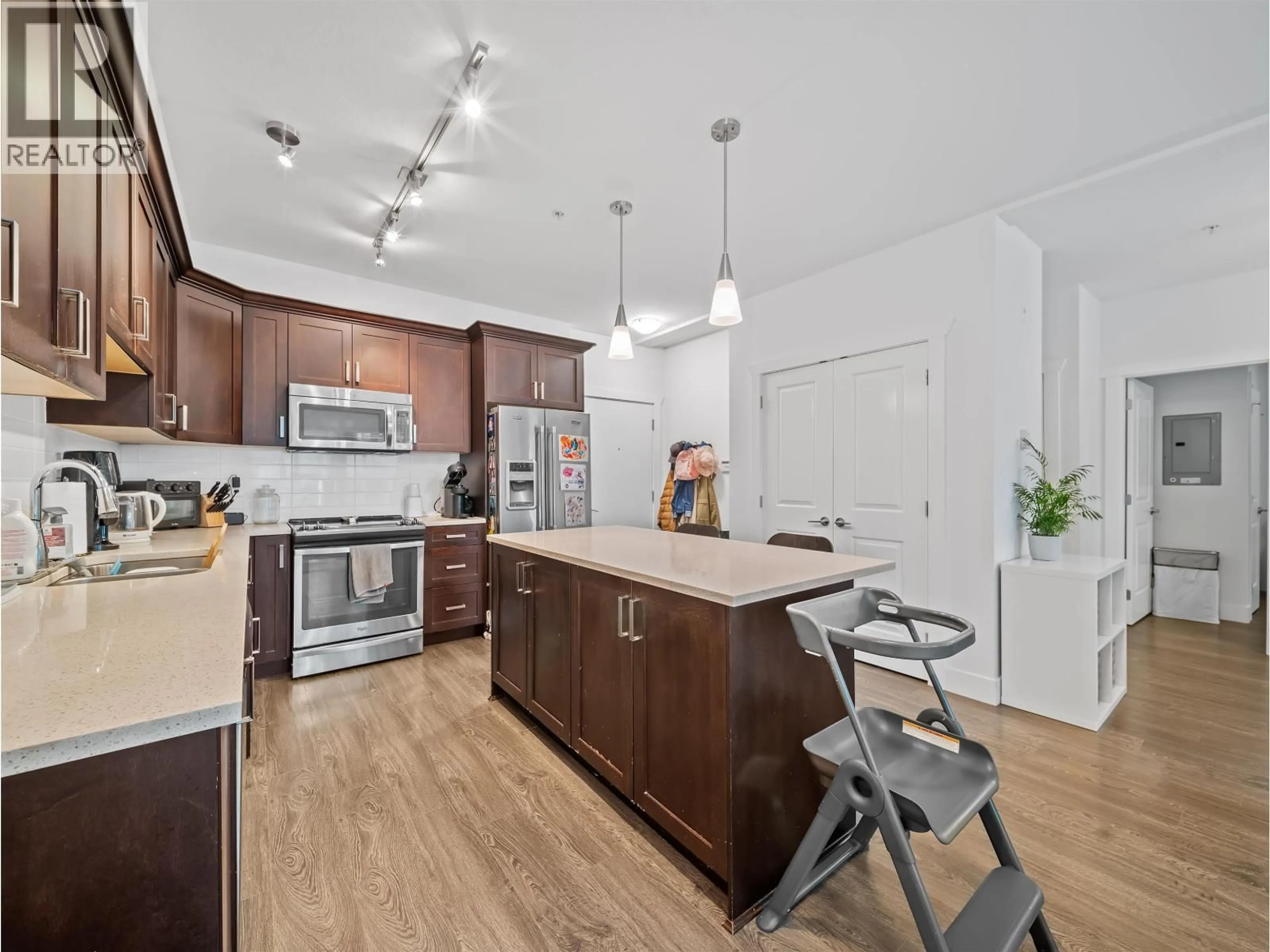 Open concept kitchen, unknown for 105 - 2288 WELCHER AVENUE, Port Coquitlam British Columbia V3C1X4