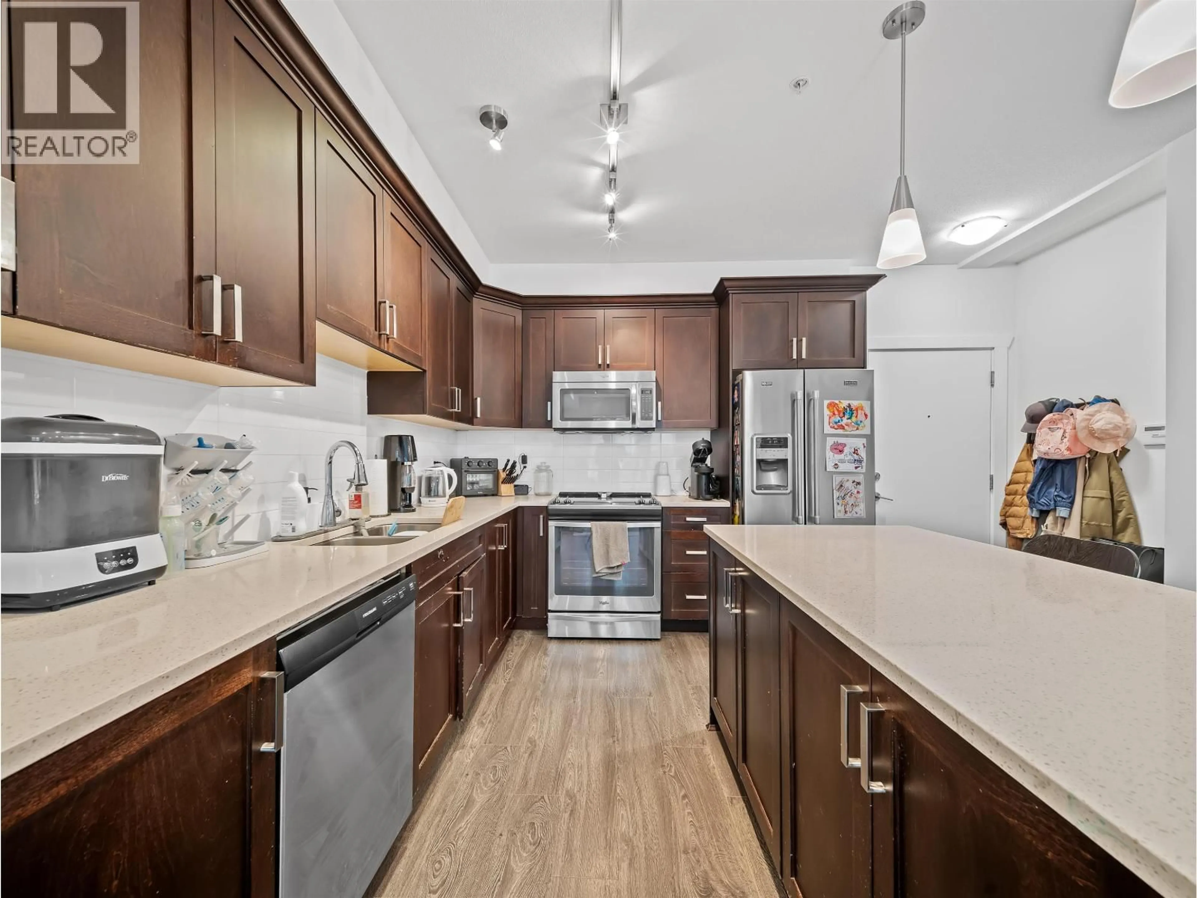 Open concept kitchen, unknown for 105 - 2288 WELCHER AVENUE, Port Coquitlam British Columbia V3C1X4
