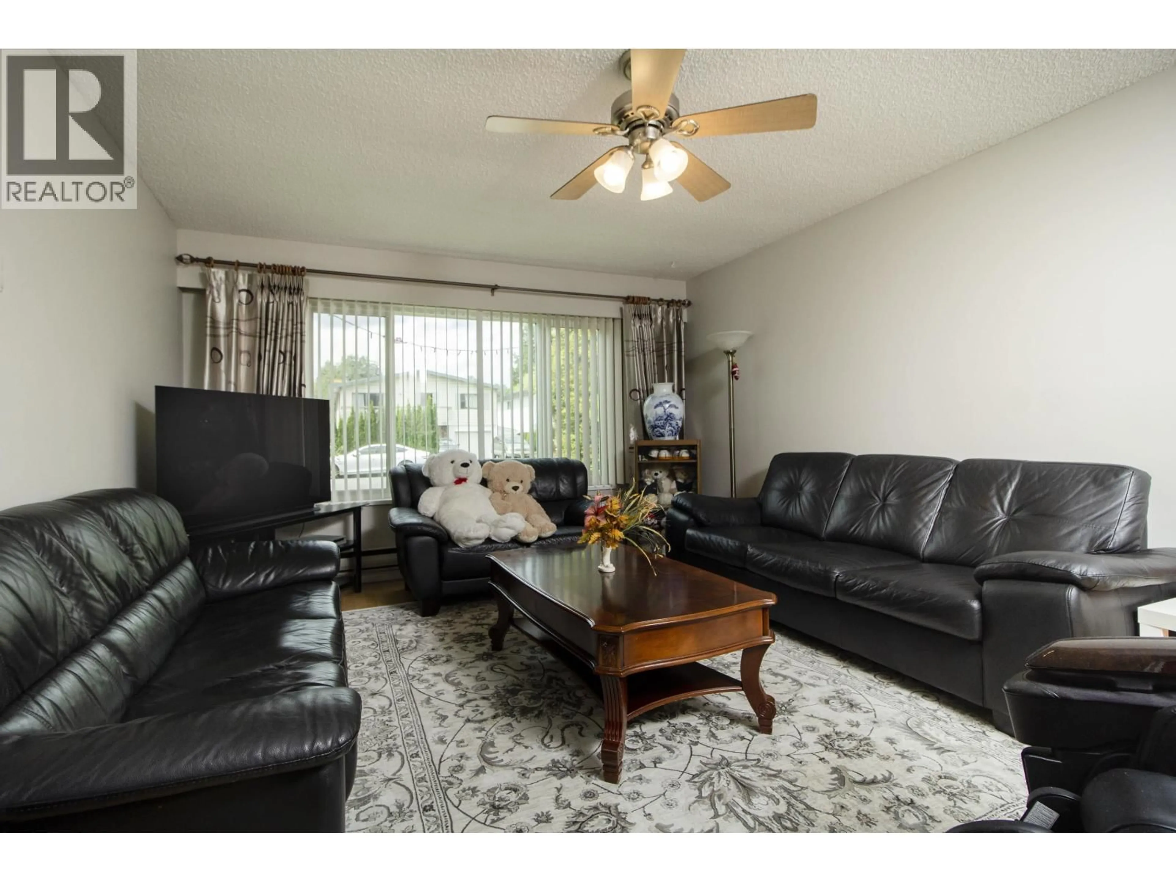 Living room with furniture, unknown for 807 GREENE STREET, Coquitlam British Columbia V3C2B9