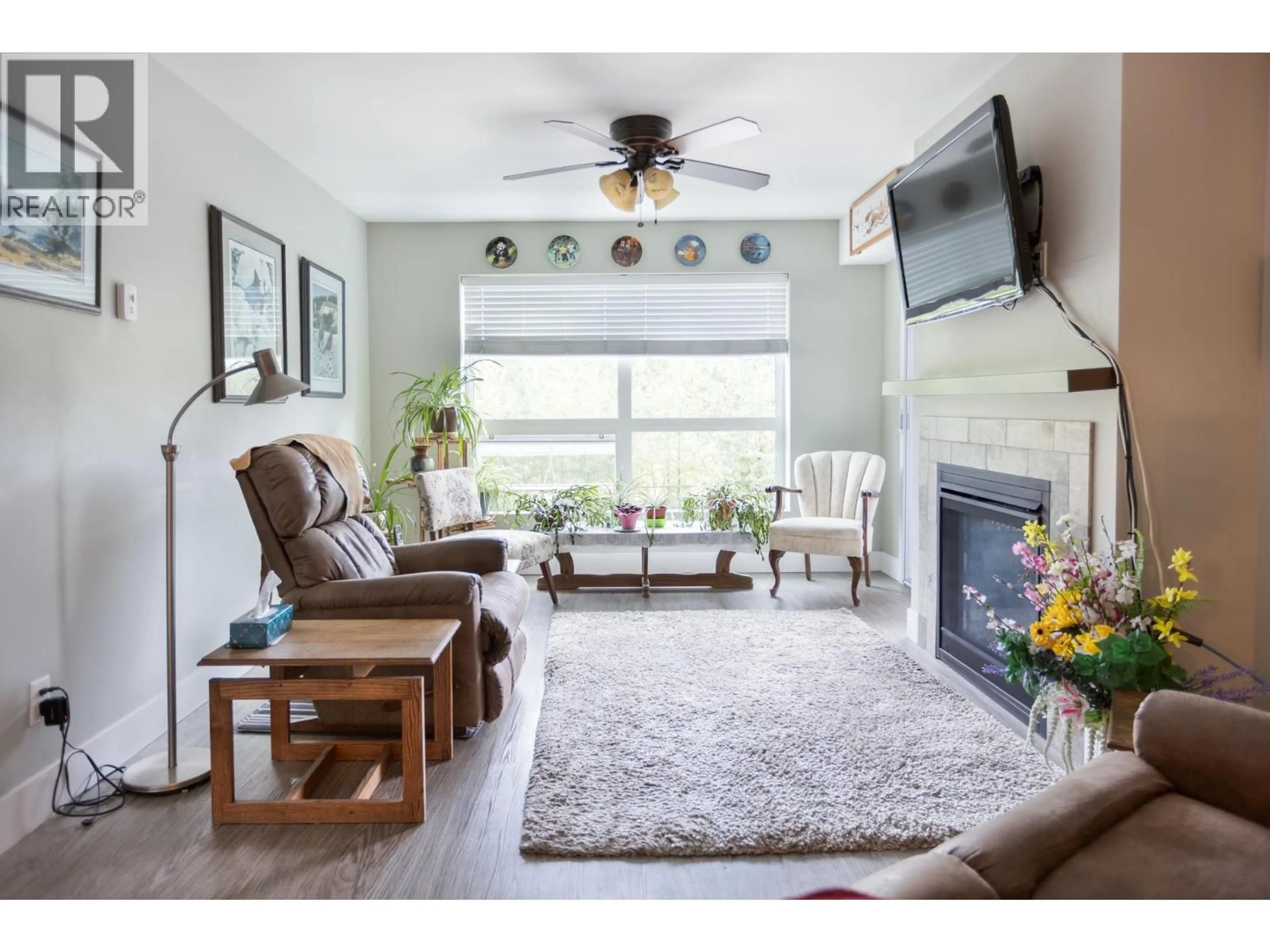 Living room with furniture, unknown for 122 - 2055 INGLEDEW STREET, Prince George British Columbia V2L5S1