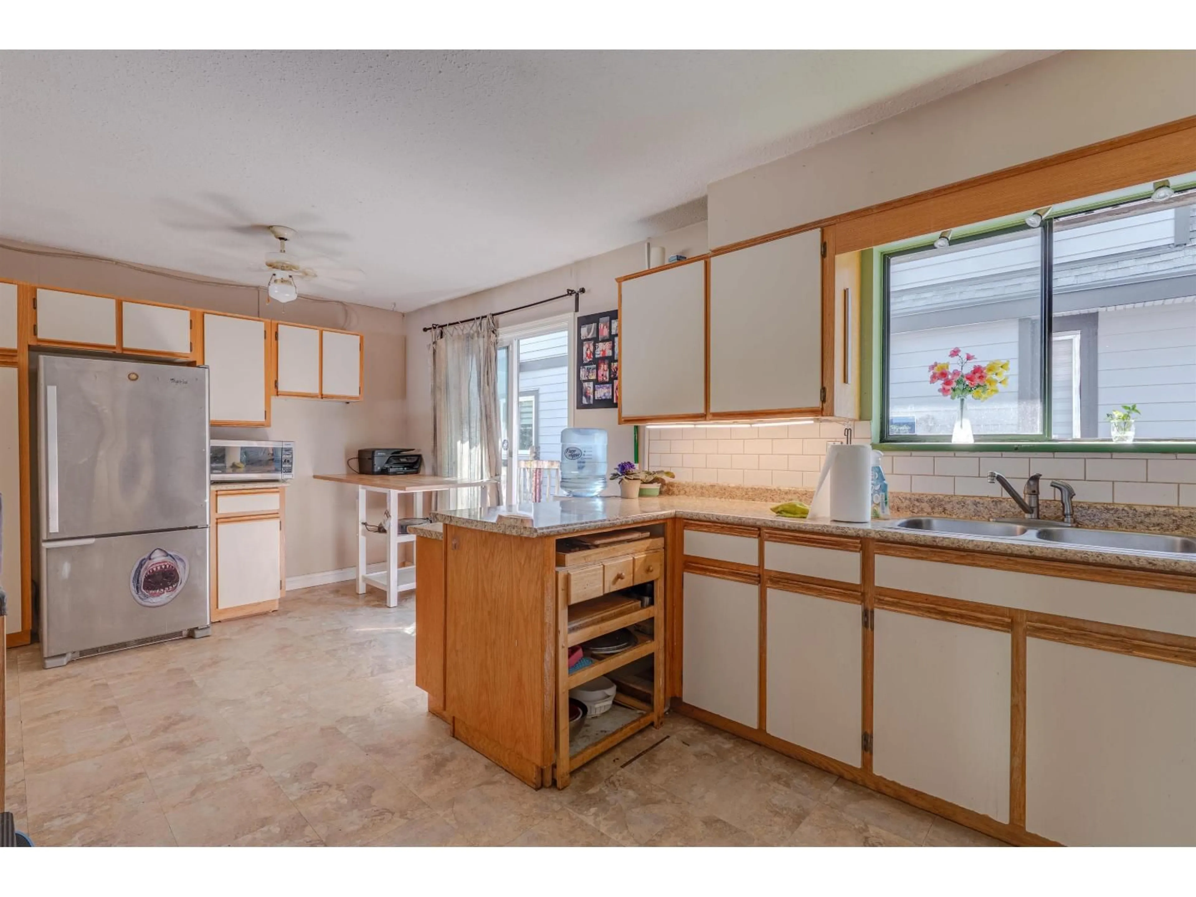 Standard kitchen, unknown for 11546 SURREY ROAD, Surrey British Columbia V3R5T5