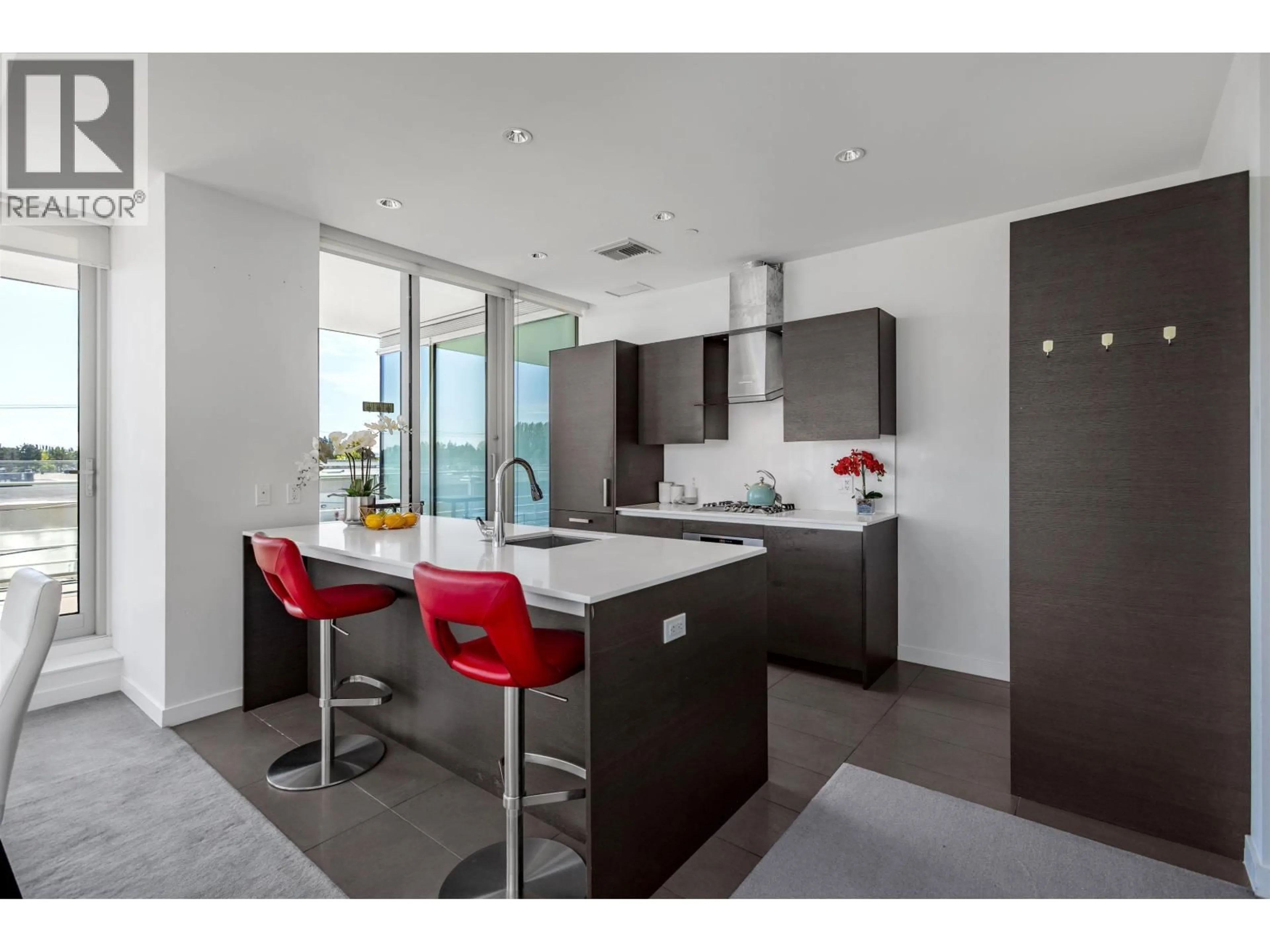 Contemporary kitchen, unknown for 306 - 5177 BRIGHOUSE WAY, Richmond British Columbia V7C0A7