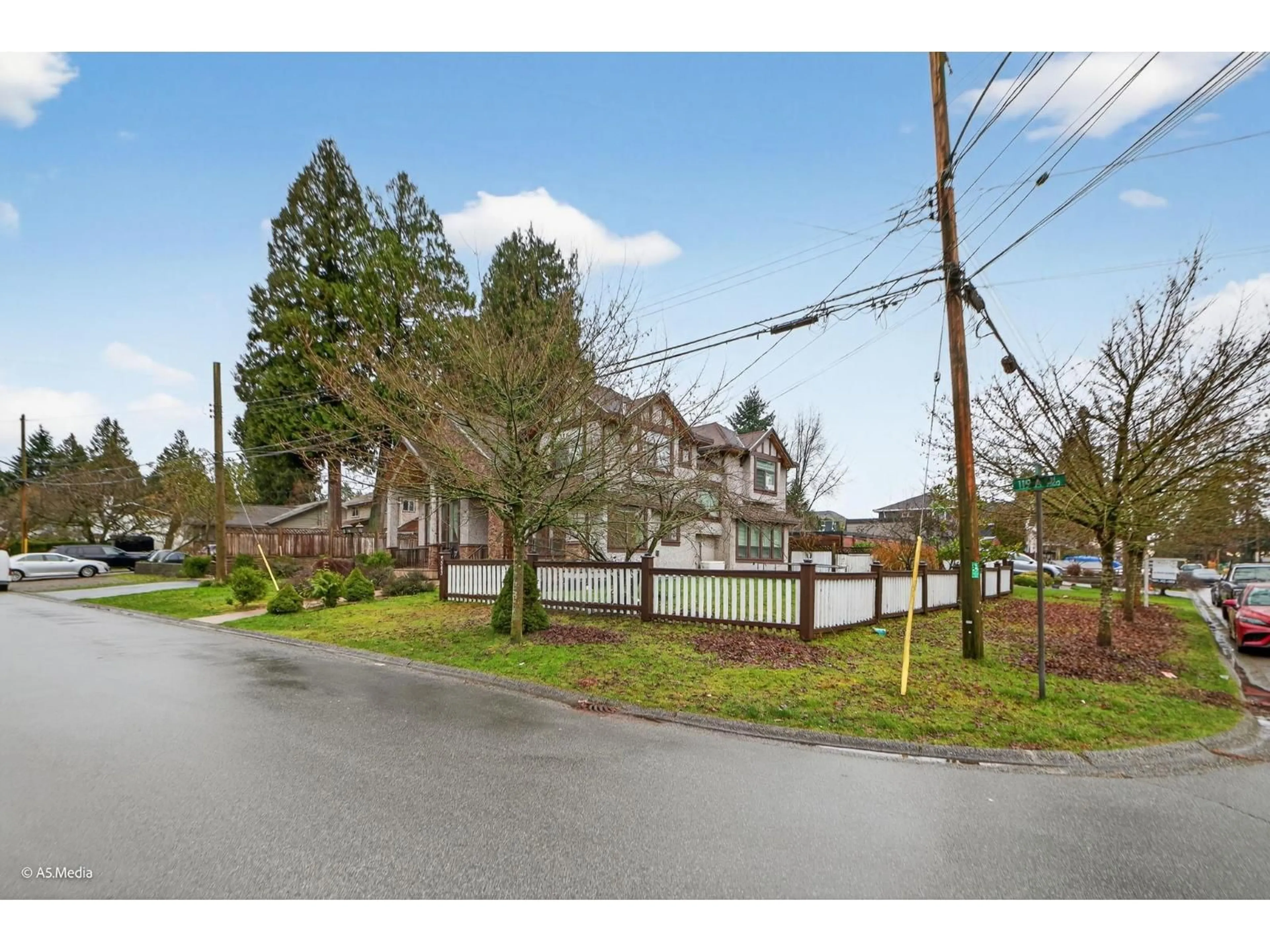 A pic from outside/outdoor area/front of a property/back of a property/a pic from drone, street for 9543 119A STREET, Delta British Columbia V4C6P4