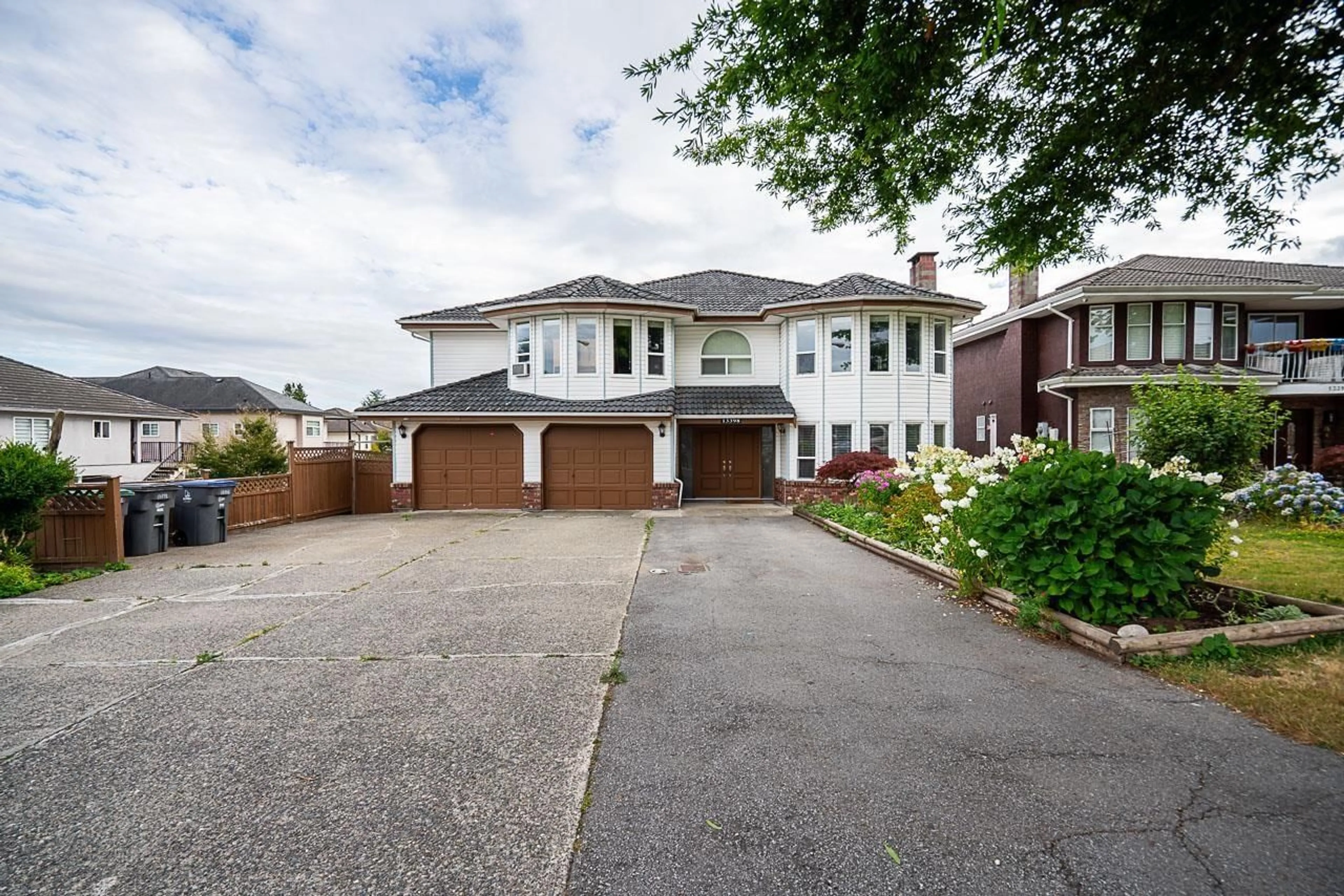 A pic from outside/outdoor area/front of a property/back of a property/a pic from drone, street for 13398 89 AVENUE, Surrey British Columbia V3V7W1