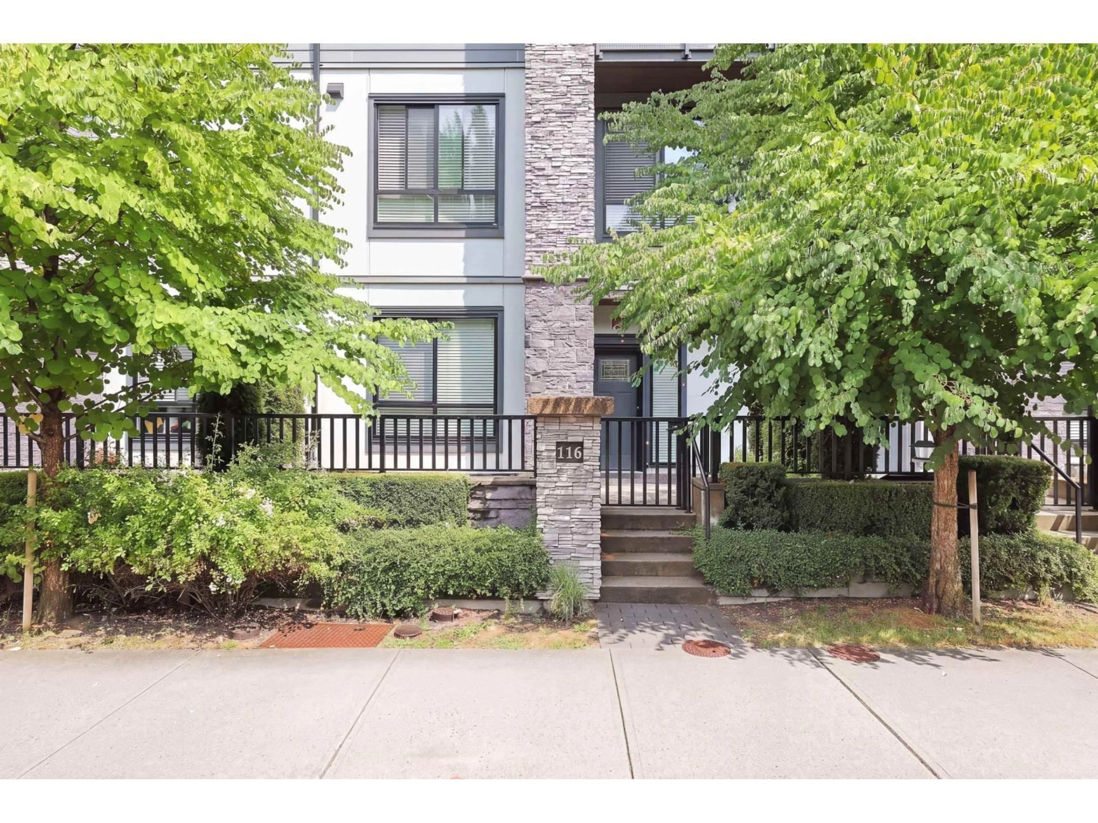 Unknown for 116 - 15351 101 AVENUE, Surrey British Columbia V3R0G2