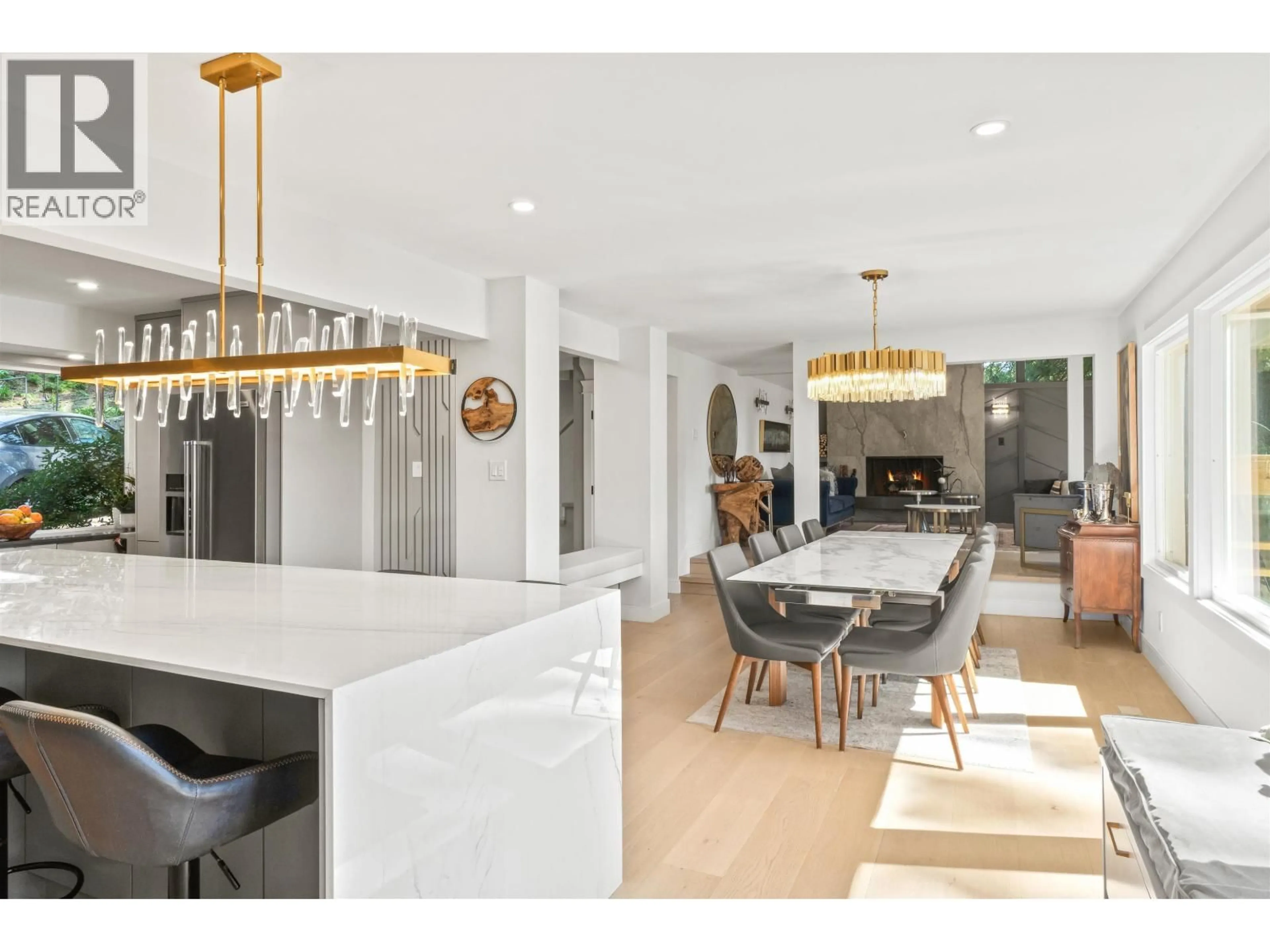 Open concept kitchen, unknown for 615 KINGS ROAD, North Vancouver British Columbia V7N1J4
