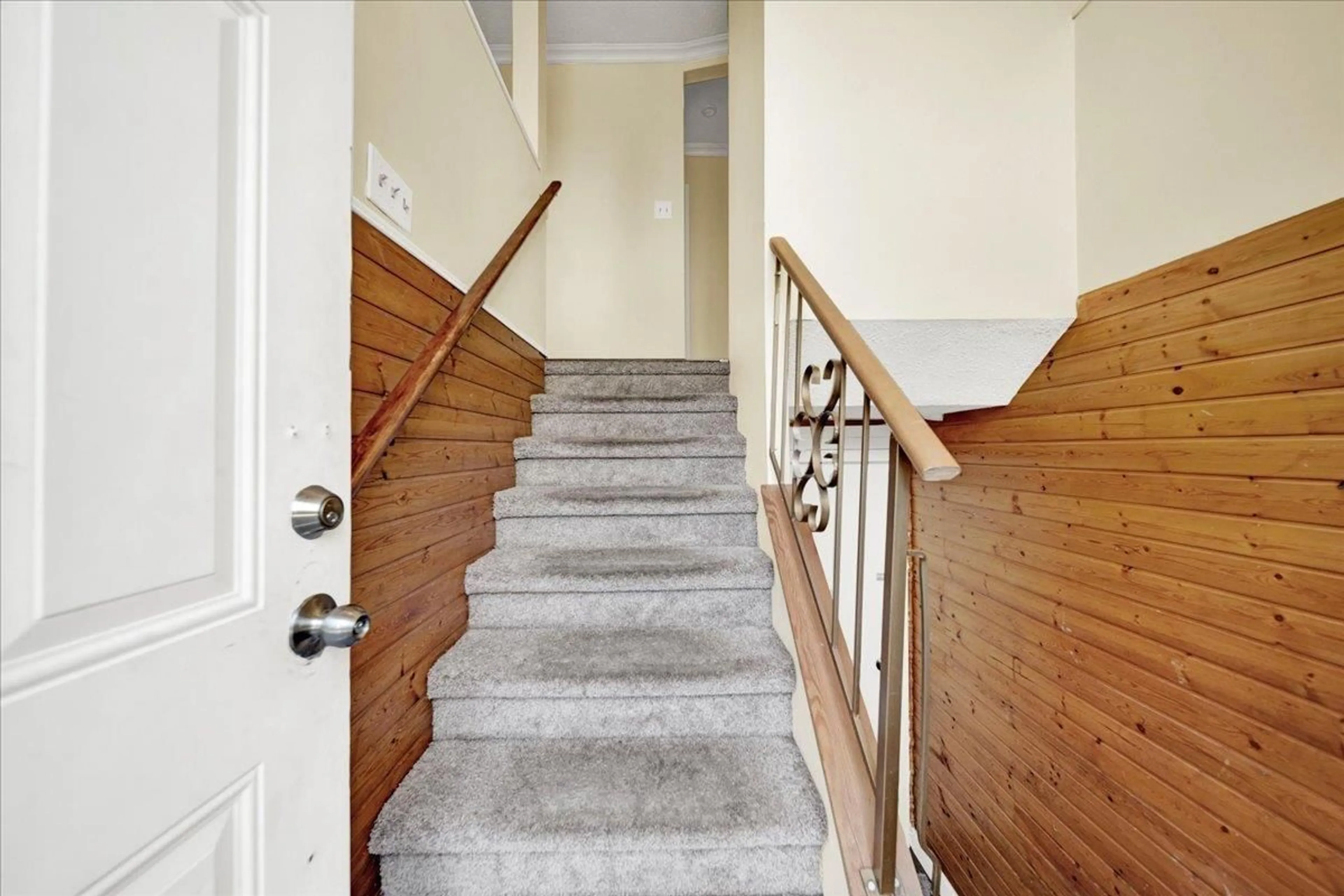 Stairs for 8531 116A STREET, Delta British Columbia V4C5Z5