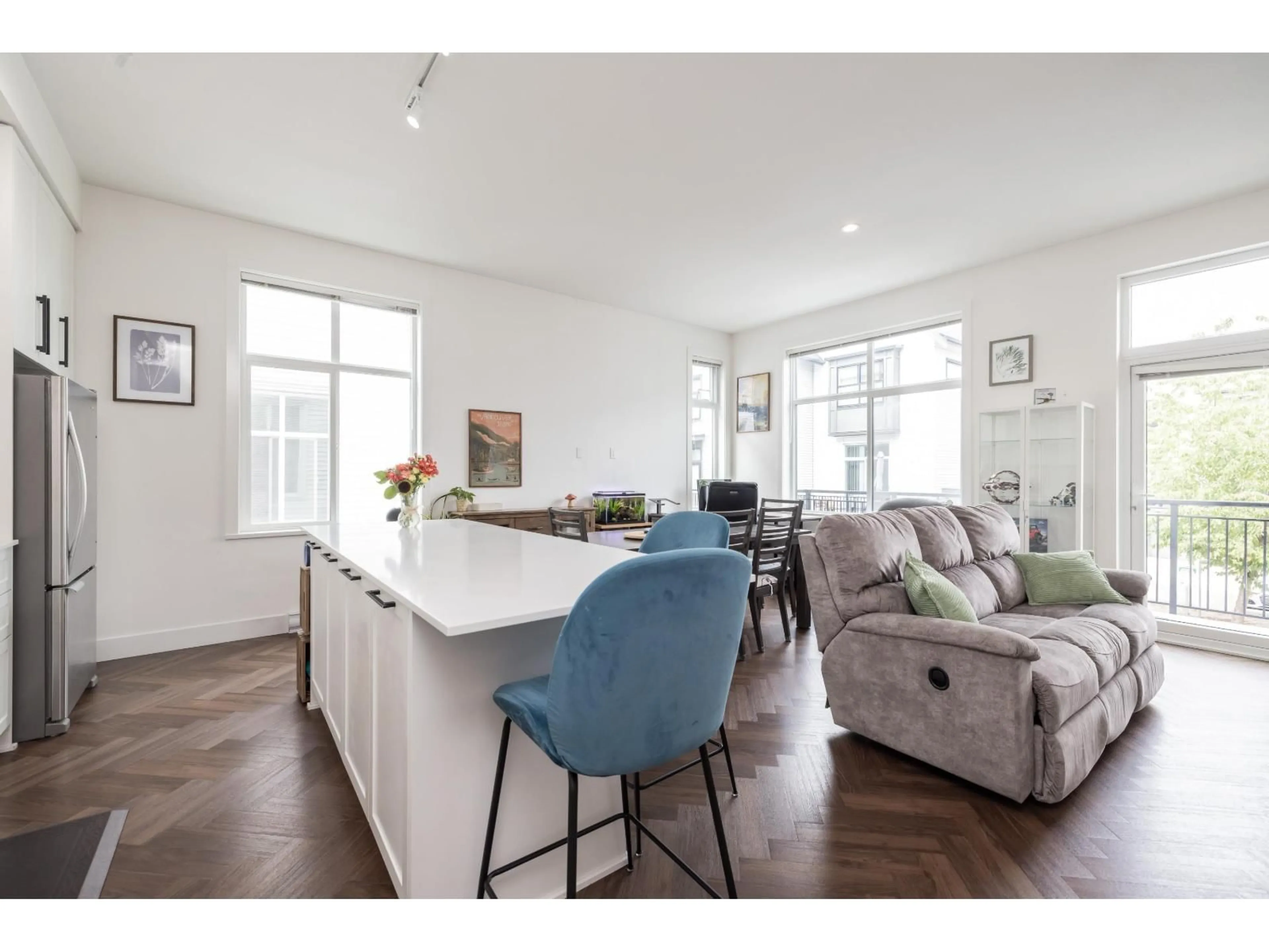 Open concept kitchen, unknown for 27 - 17555 57A AVENUE, Surrey British Columbia V3S7V2