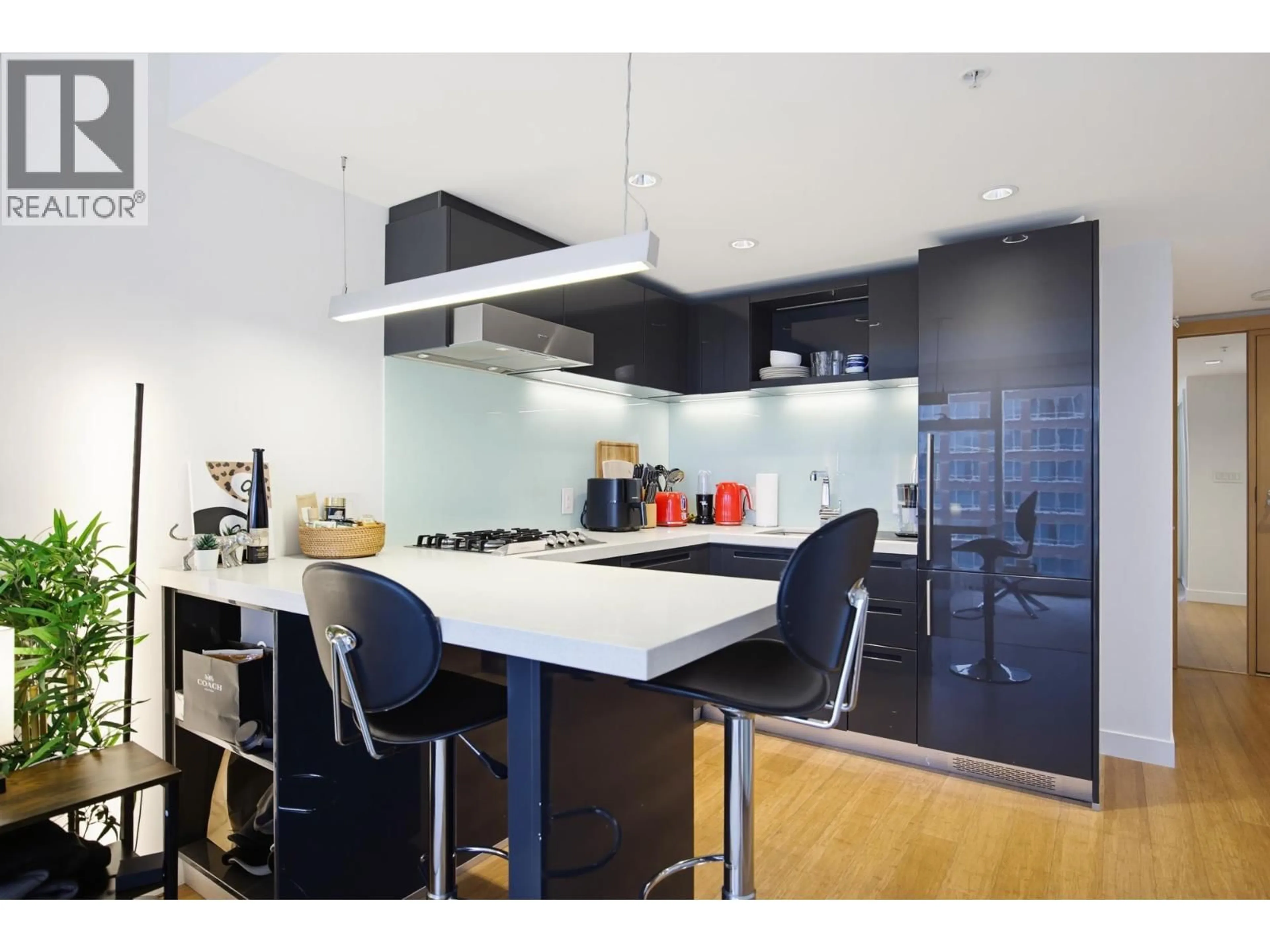 Contemporary kitchen, unknown for 1711 - 777 RICHARDS STREET, West Vancouver British Columbia V6B0M6