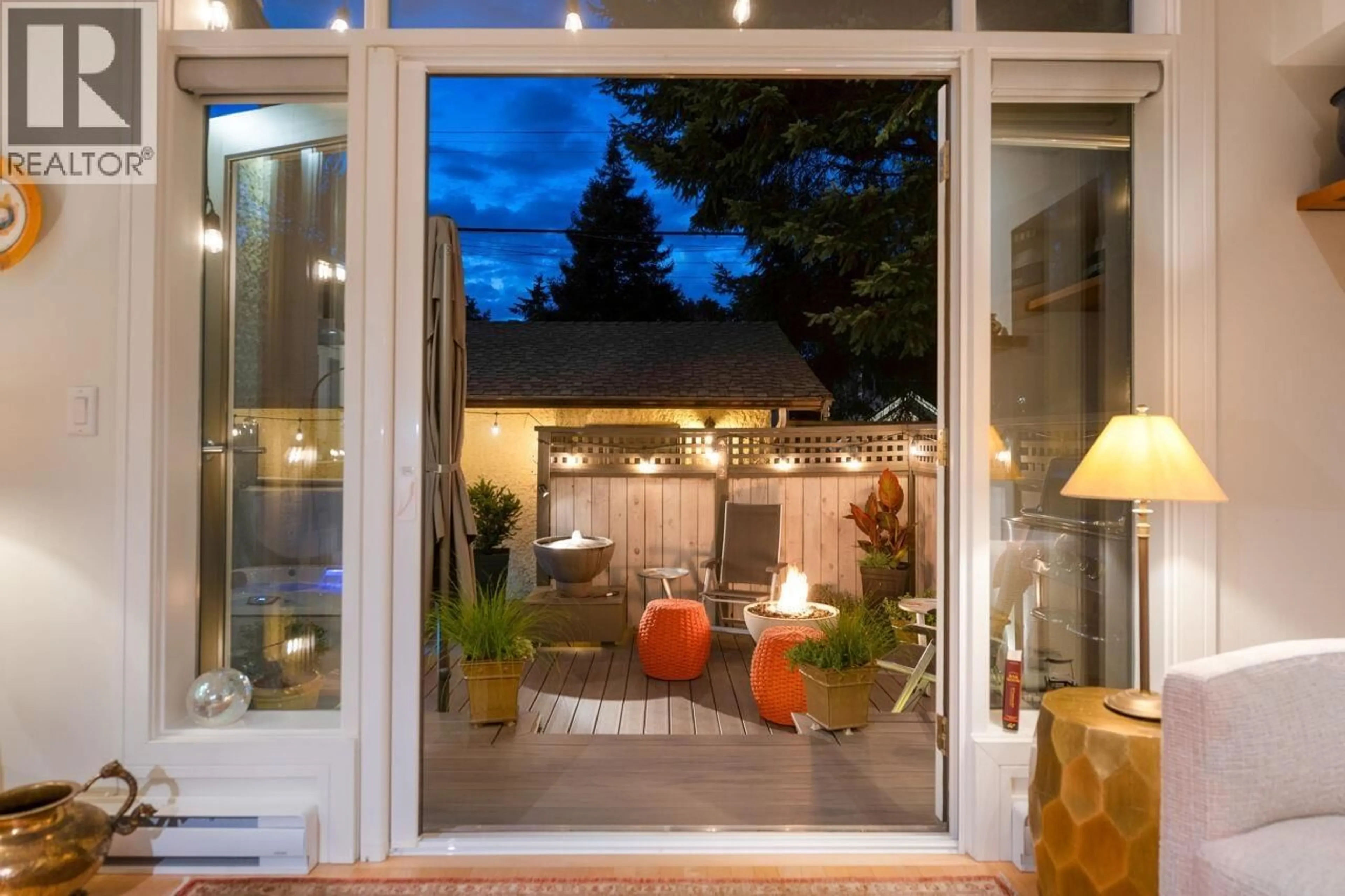 Patio, street for 1989 13TH AVENUE, Vancouver British Columbia V6H2H5