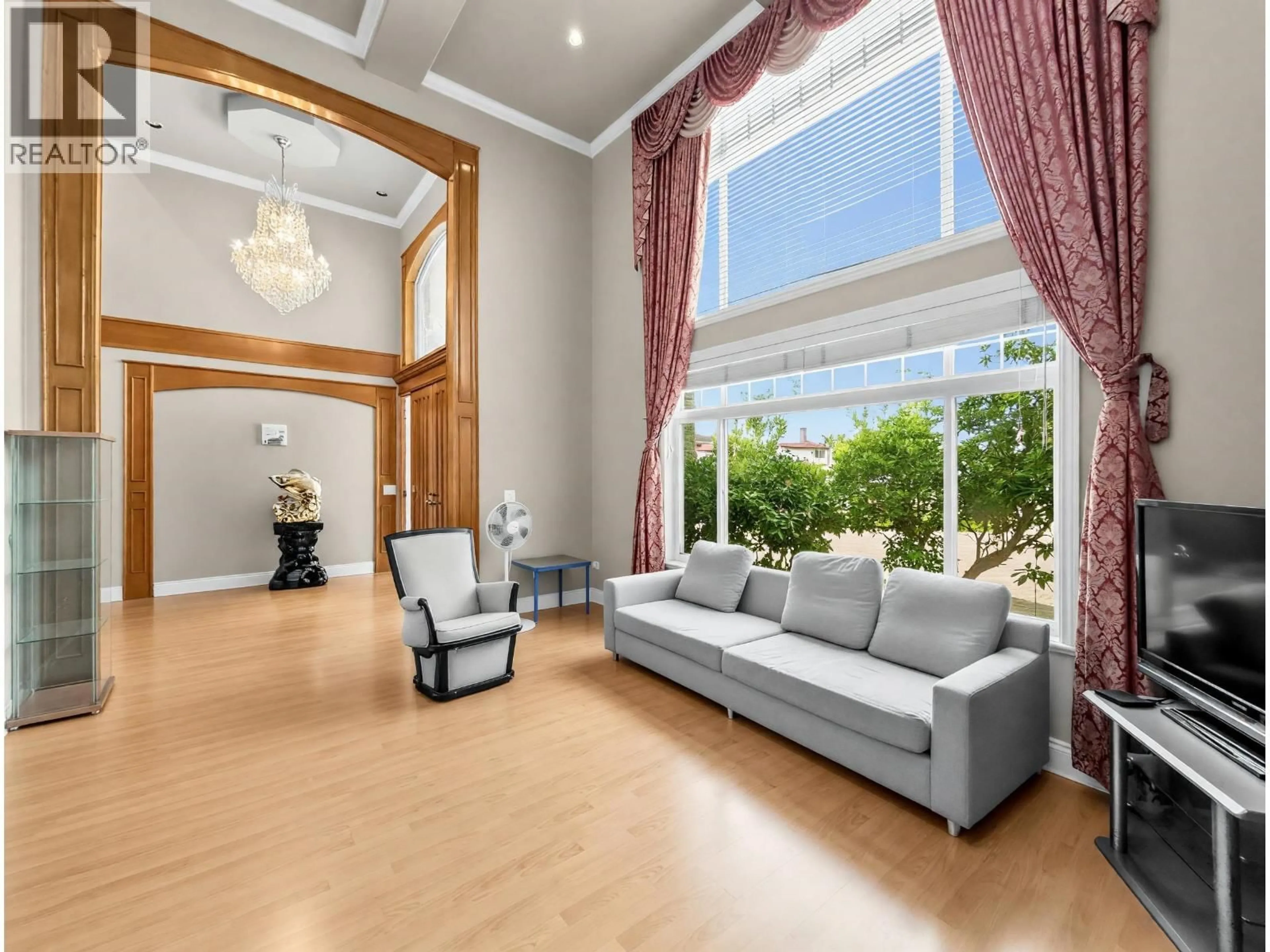 Living room with furniture, unknown for 6560 FRANCIS ROAD, Richmond British Columbia V7C1K5