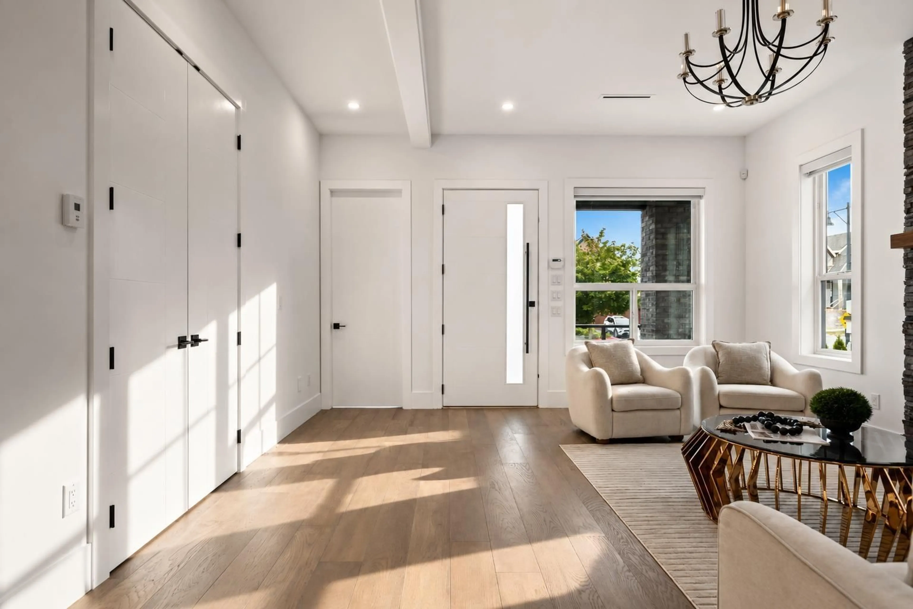 Indoor entryway for 16633 BELL ROAD, Surrey British Columbia V3S1H7