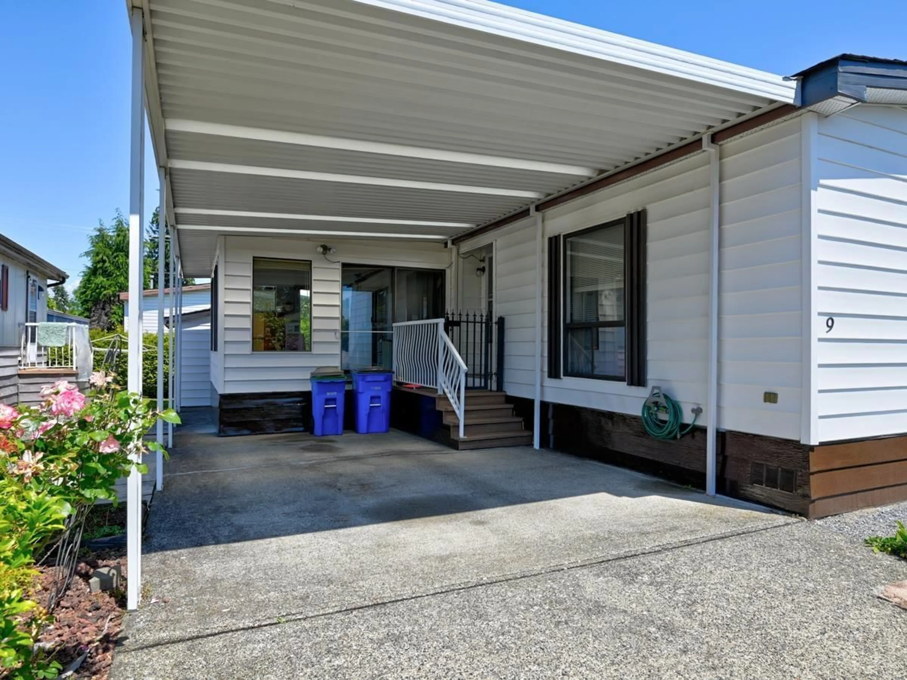 Unknown for 9 - 8670 156 STREET, Surrey British Columbia V3S3S1