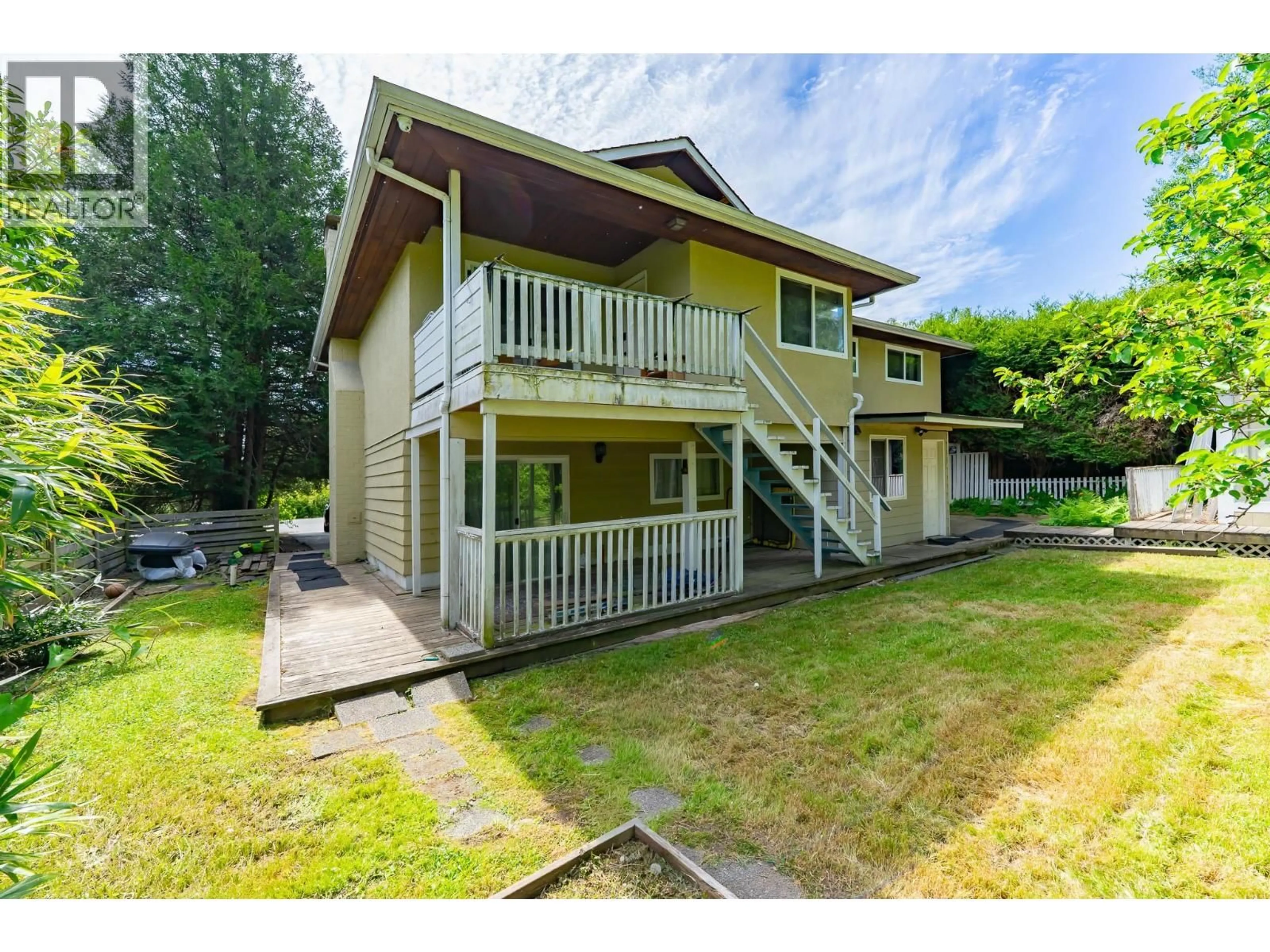 A pic from outside/outdoor area/front of a property/back of a property/a pic from drone, unknown for 5313 10 AVENUE, Delta British Columbia V4M1X6