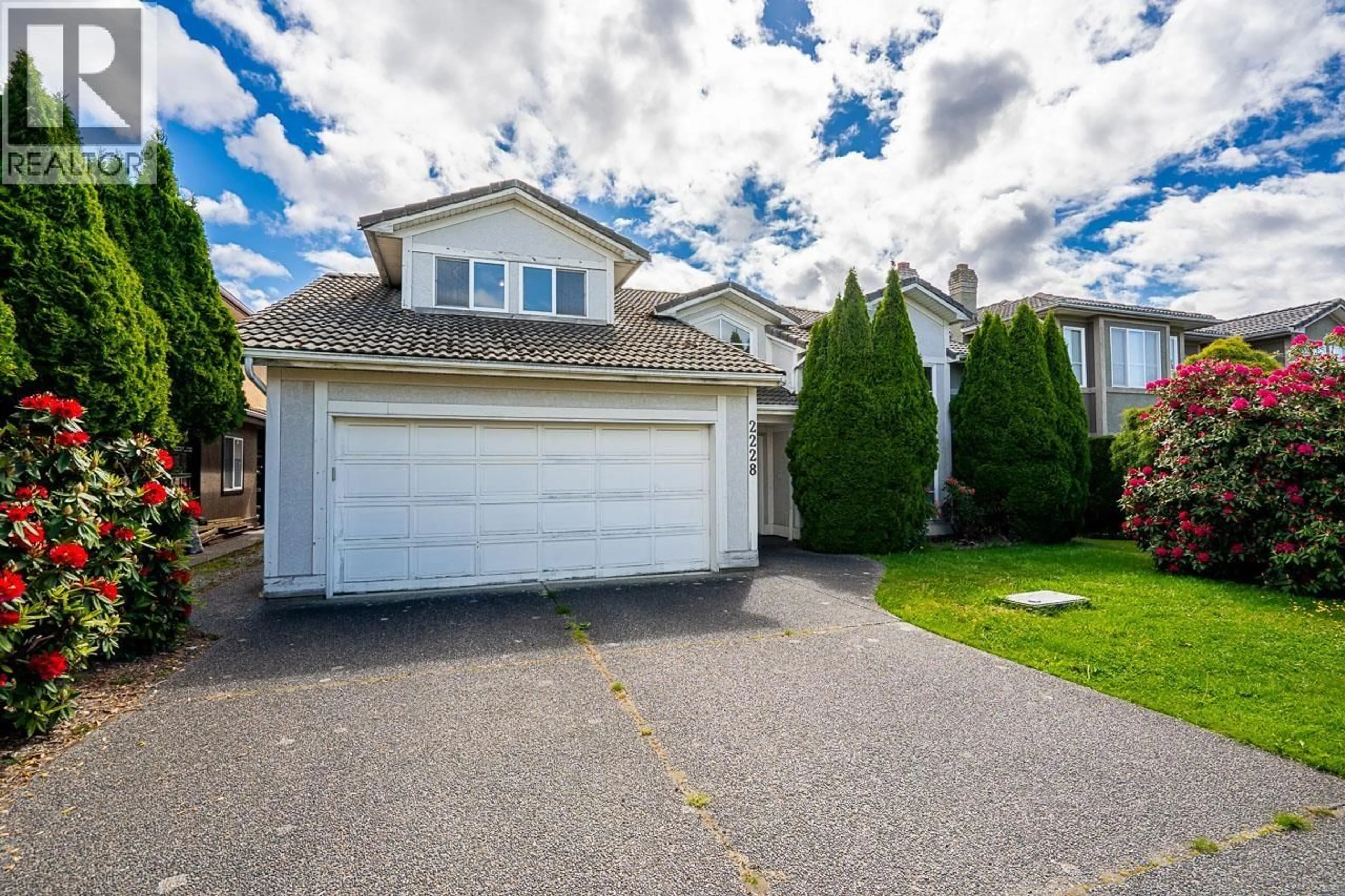 Home with vinyl exterior material, street for 2228 MCLEOD AVENUE, Richmond British Columbia V6X3S9