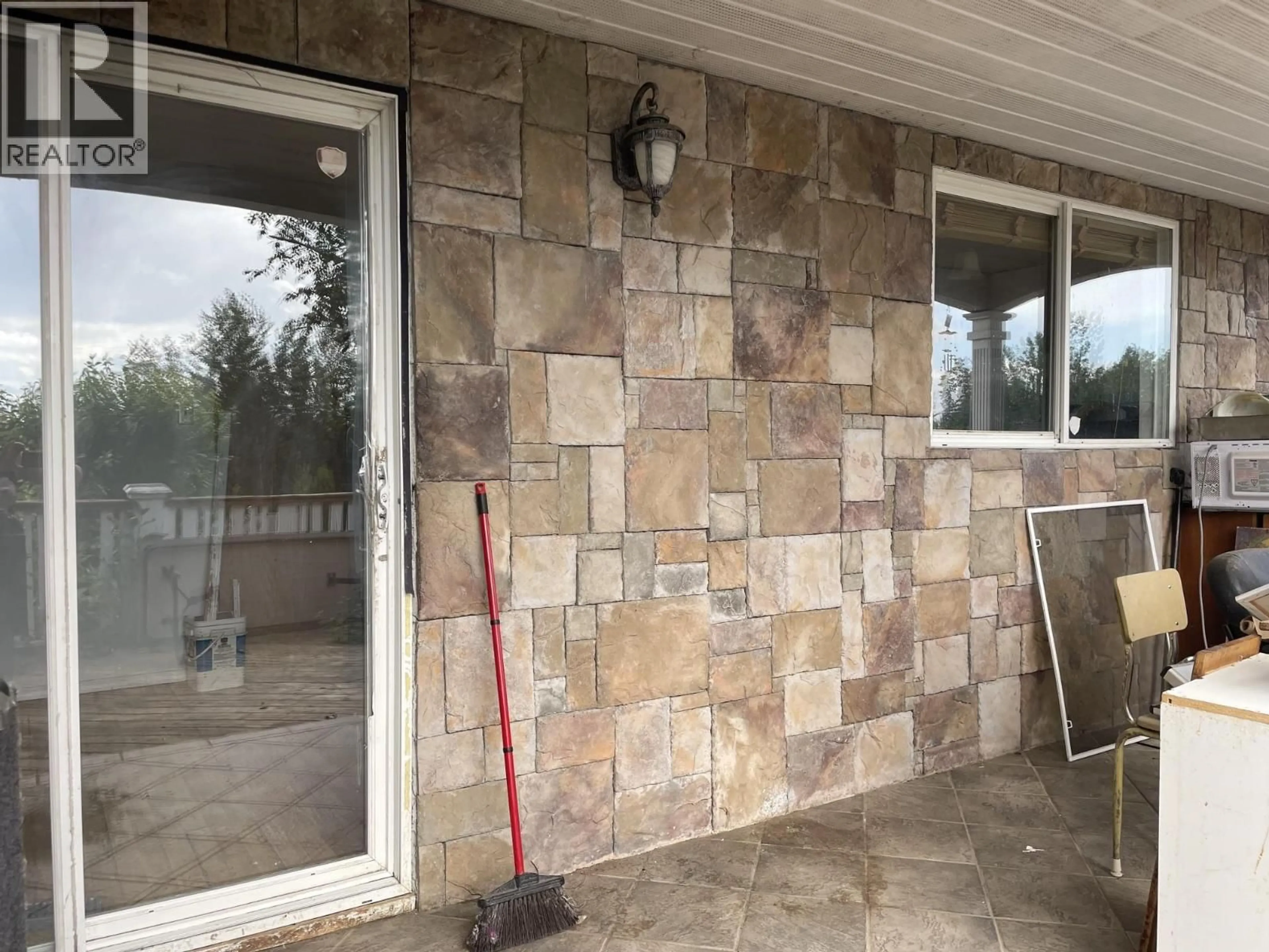 Patio, building for 5739 GAIRDNER CRESCENT, Fort Nelson British Columbia V0C1R0