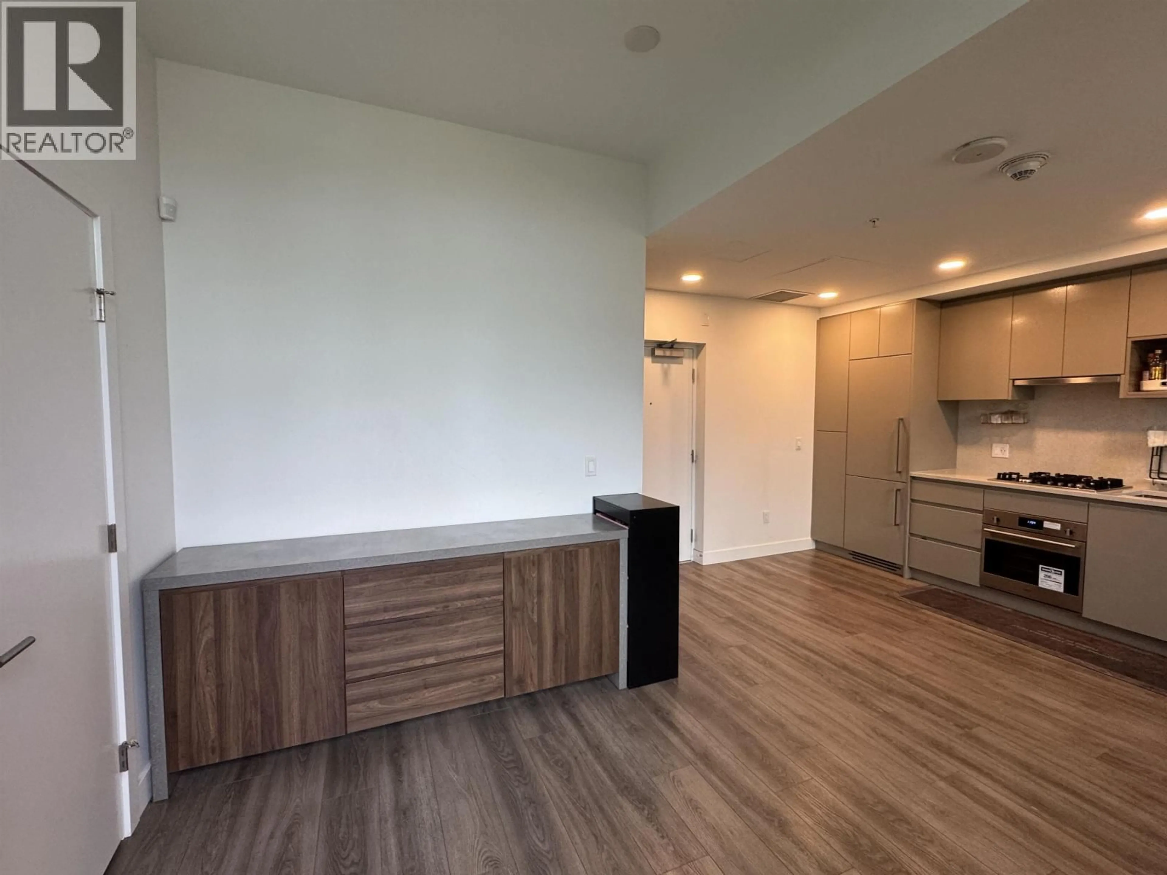 A pic of a room for 103 - 4433 ALASKA STREET, Burnaby British Columbia V5C5T3