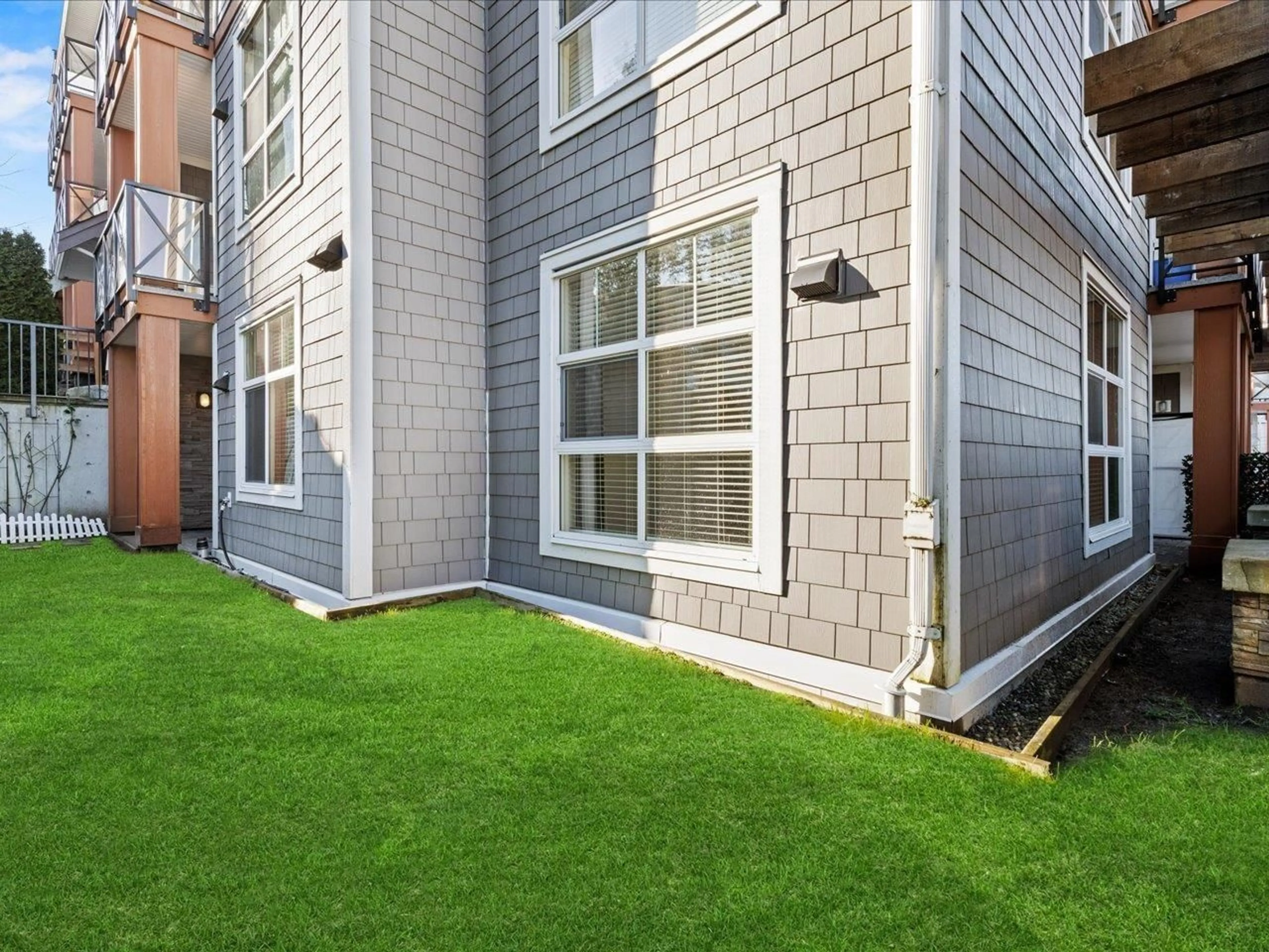 Patio, street for 101 - 14605 MCDOUGALL DRIVE, Surrey British Columbia V4P0G7