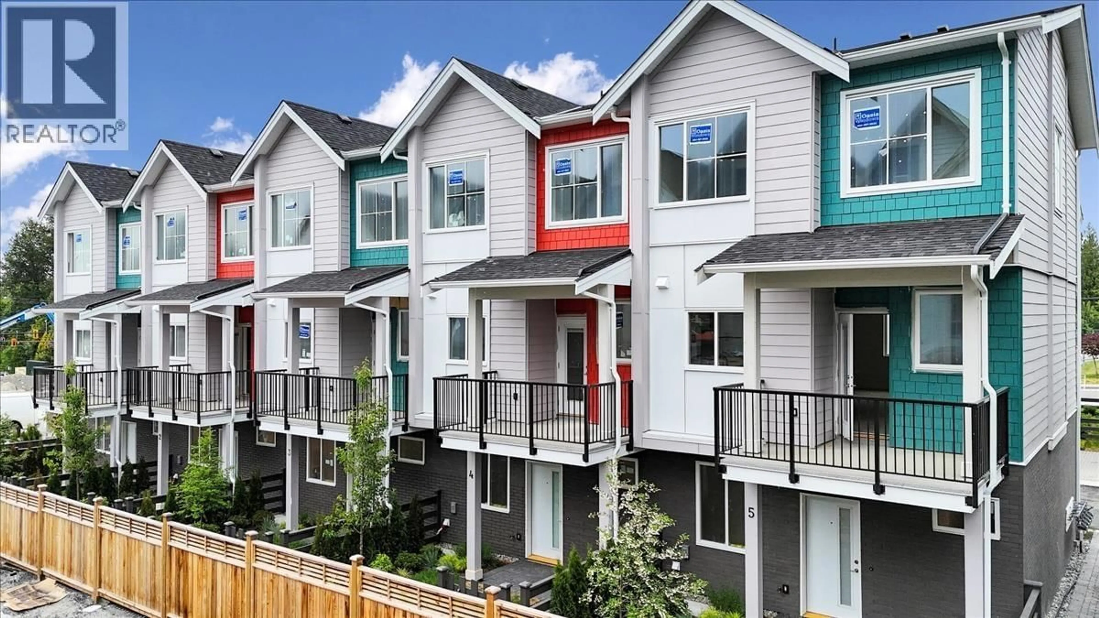 Home with vinyl exterior material, street for 6 - 10392 240A STREET, Maple Ridge British Columbia V2W1G3