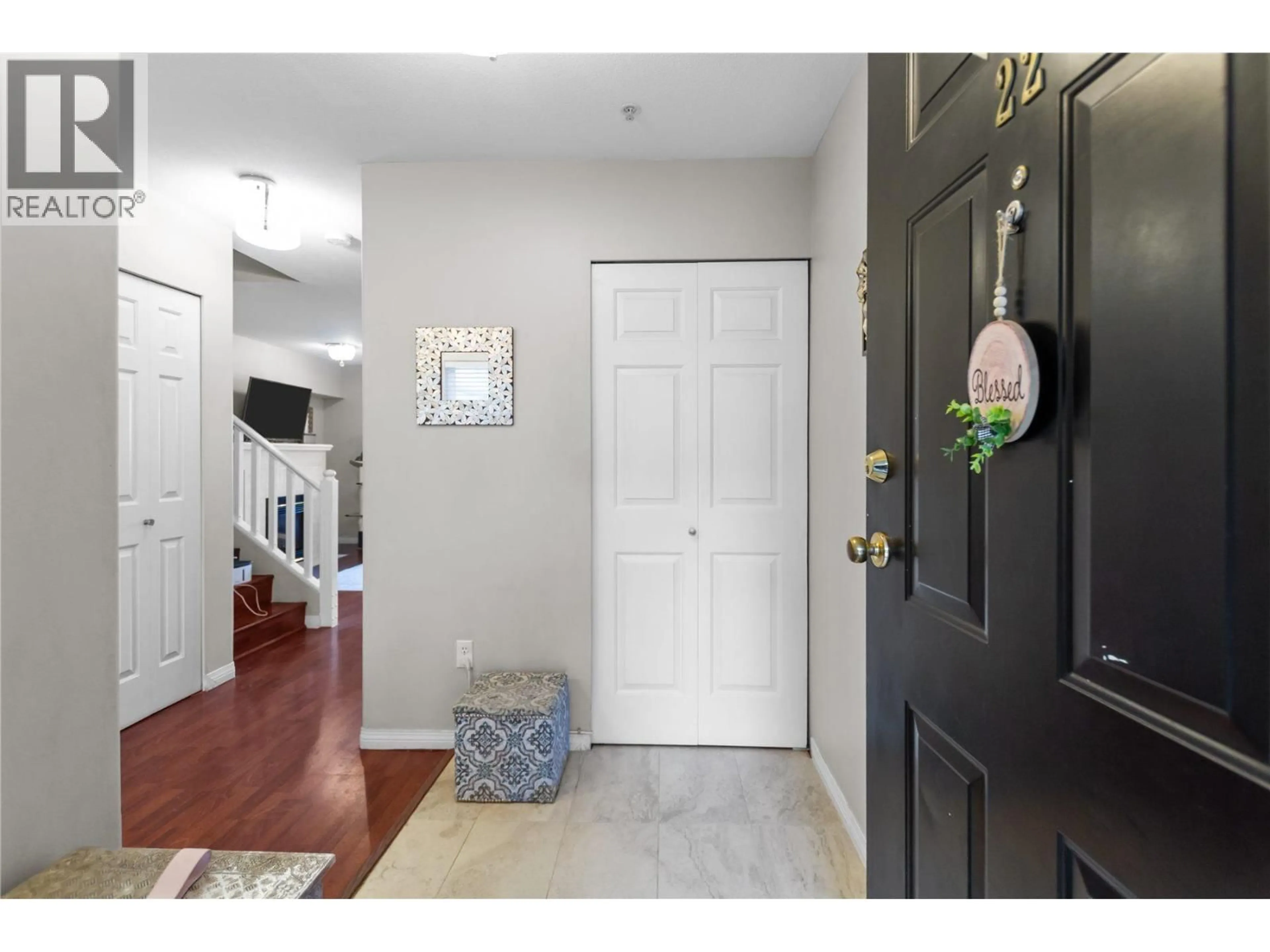 Indoor entryway for 22 - 205 LEBLEU STREET, Coquitlam British Columbia V3K6Z5