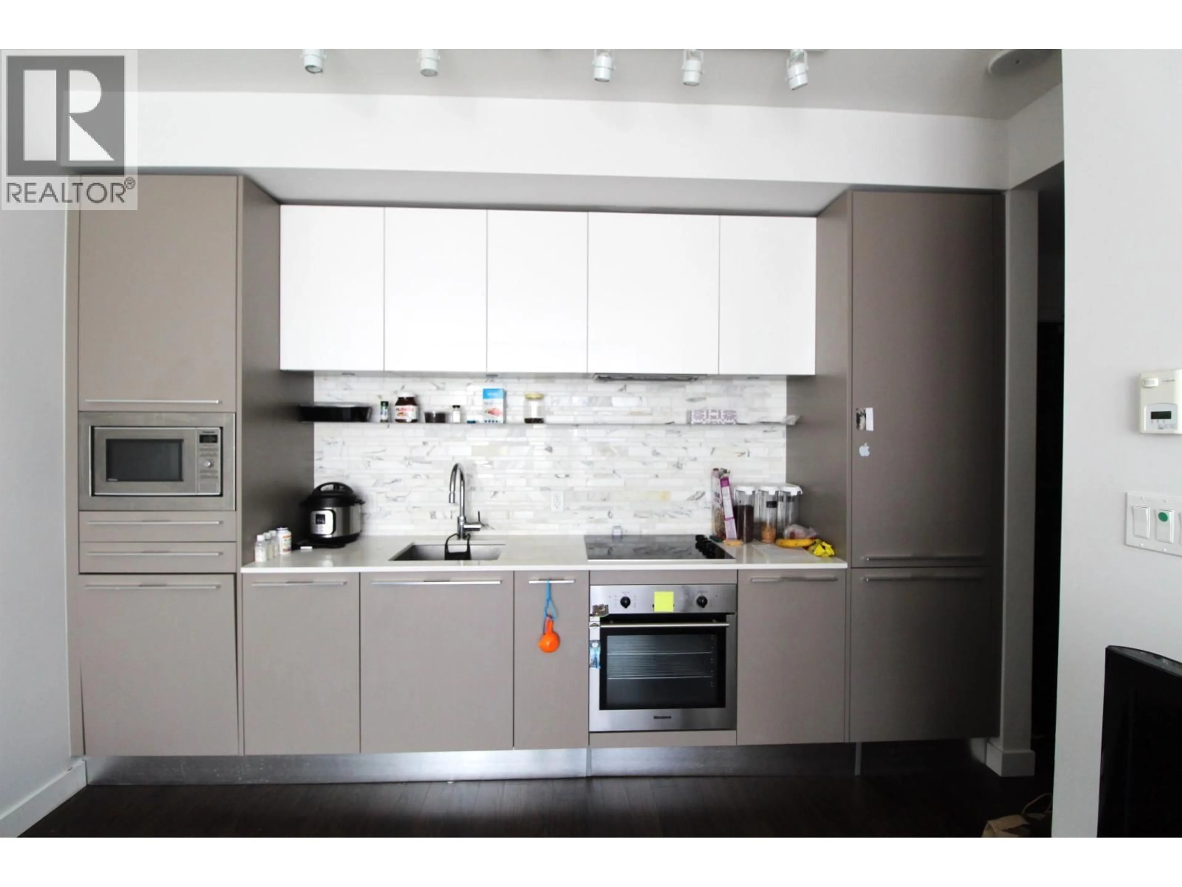 Standard kitchen, unknown for 3204 - 8131 NUNAVUT LANE, Vancouver British Columbia V5X0E2