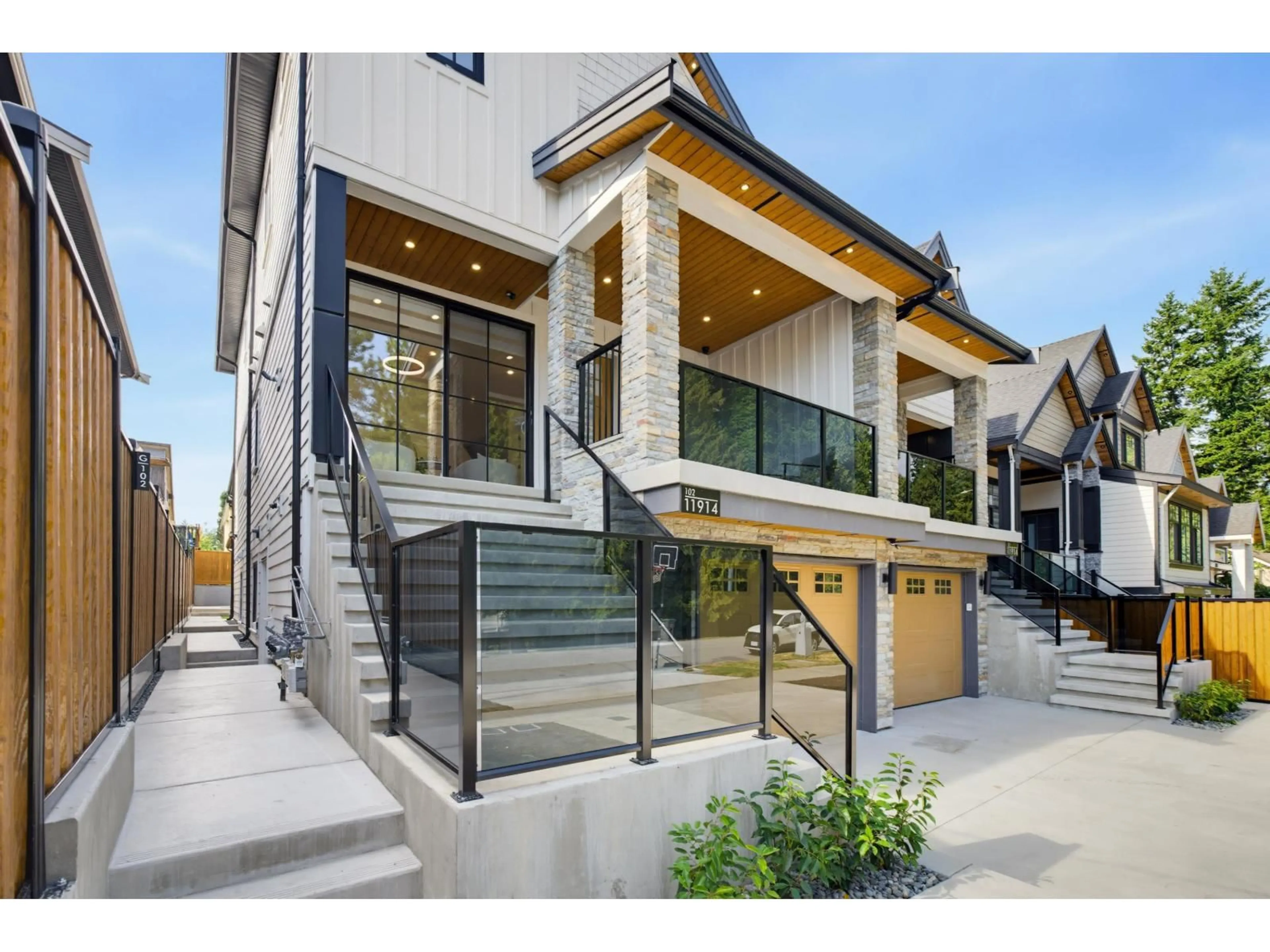 Unknown for 102 - 11914 96A AVENUE, Surrey British Columbia V3V2A6