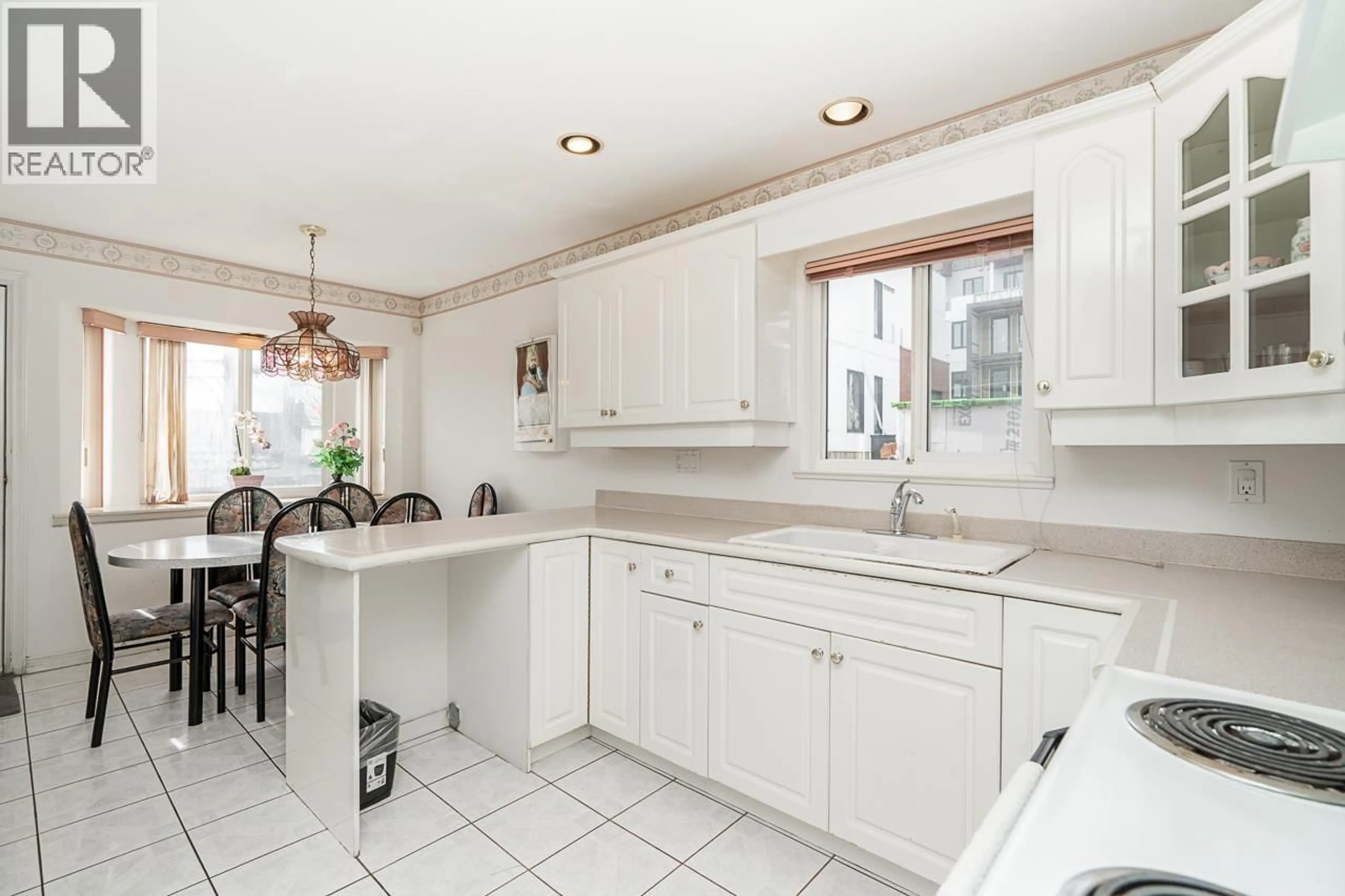 Unknown for 726 56TH AVENUE, Vancouver British Columbia V5X1R9