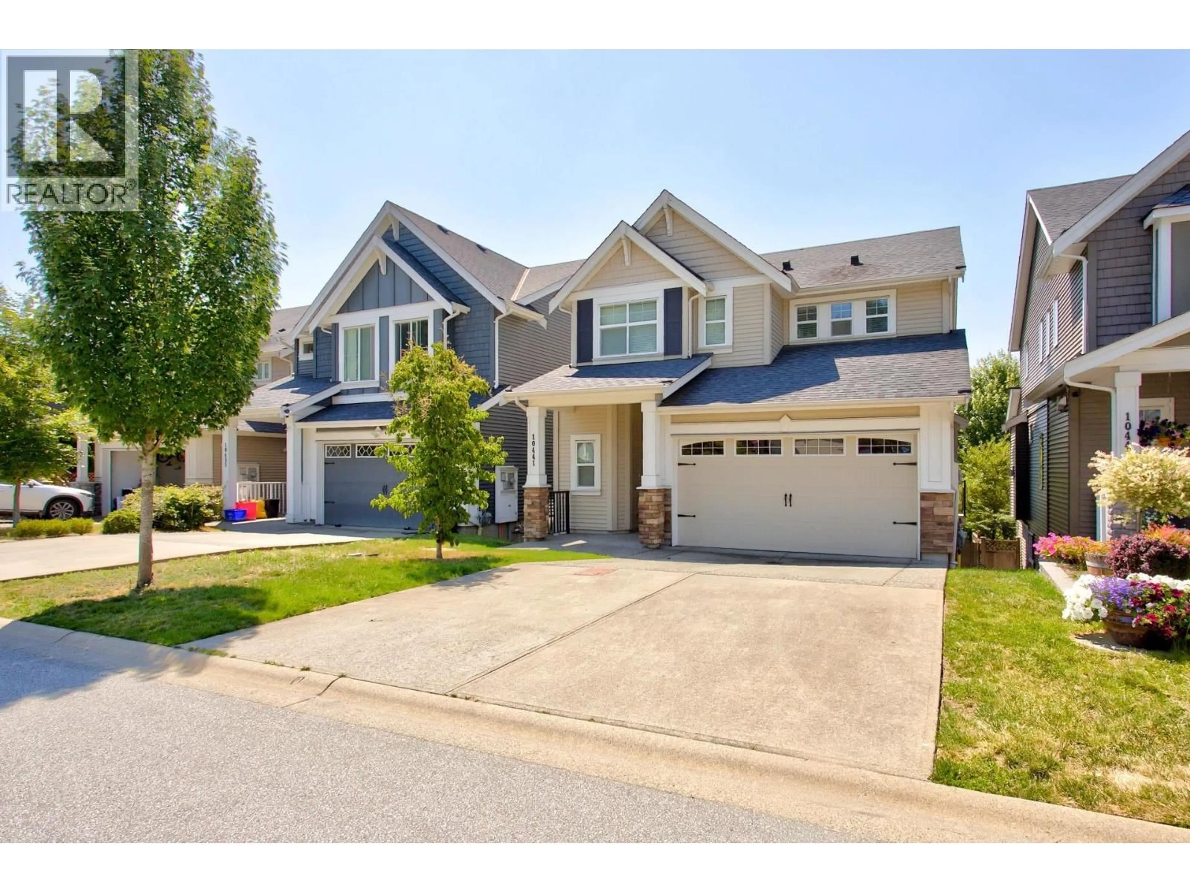 Home with vinyl exterior material, street for 10441 MCEACHERN STREET, Maple Ridge British Columbia V2W0H8