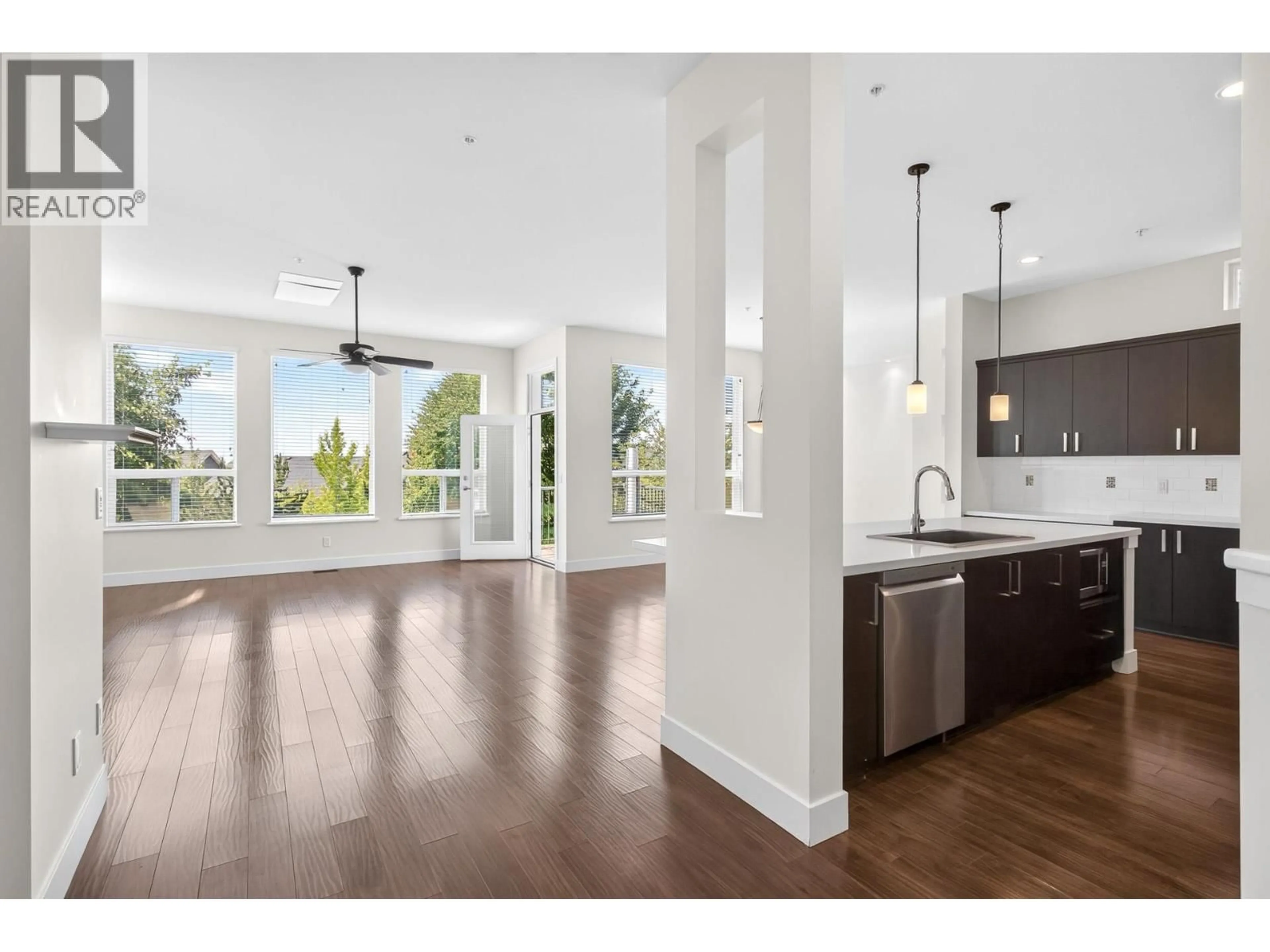 Open concept kitchen, unknown for 10441 MCEACHERN STREET, Maple Ridge British Columbia V2W0H8